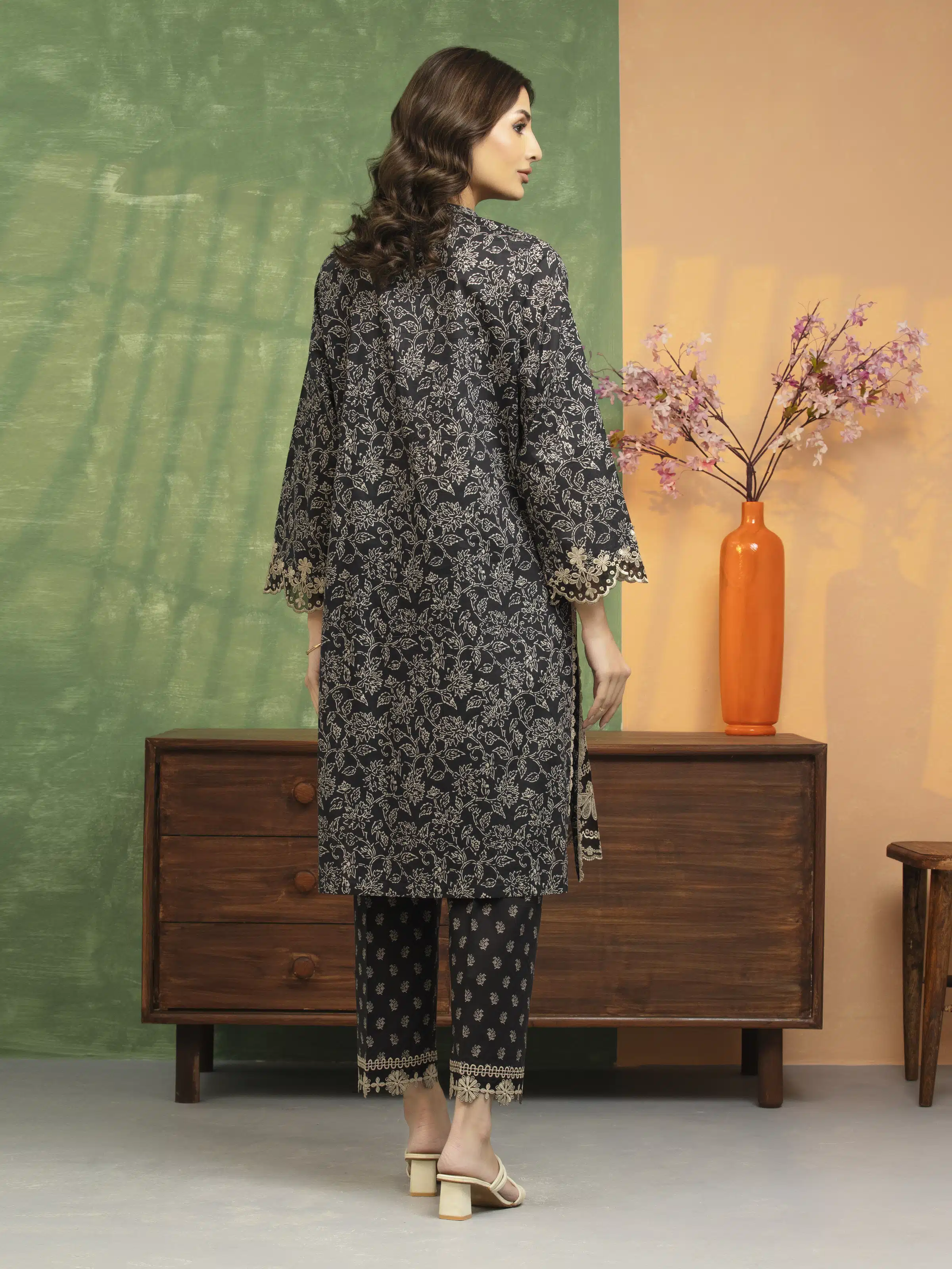 Embroidered Lawn Shirt Trouser - EWU5V1-31470ST - Image 6