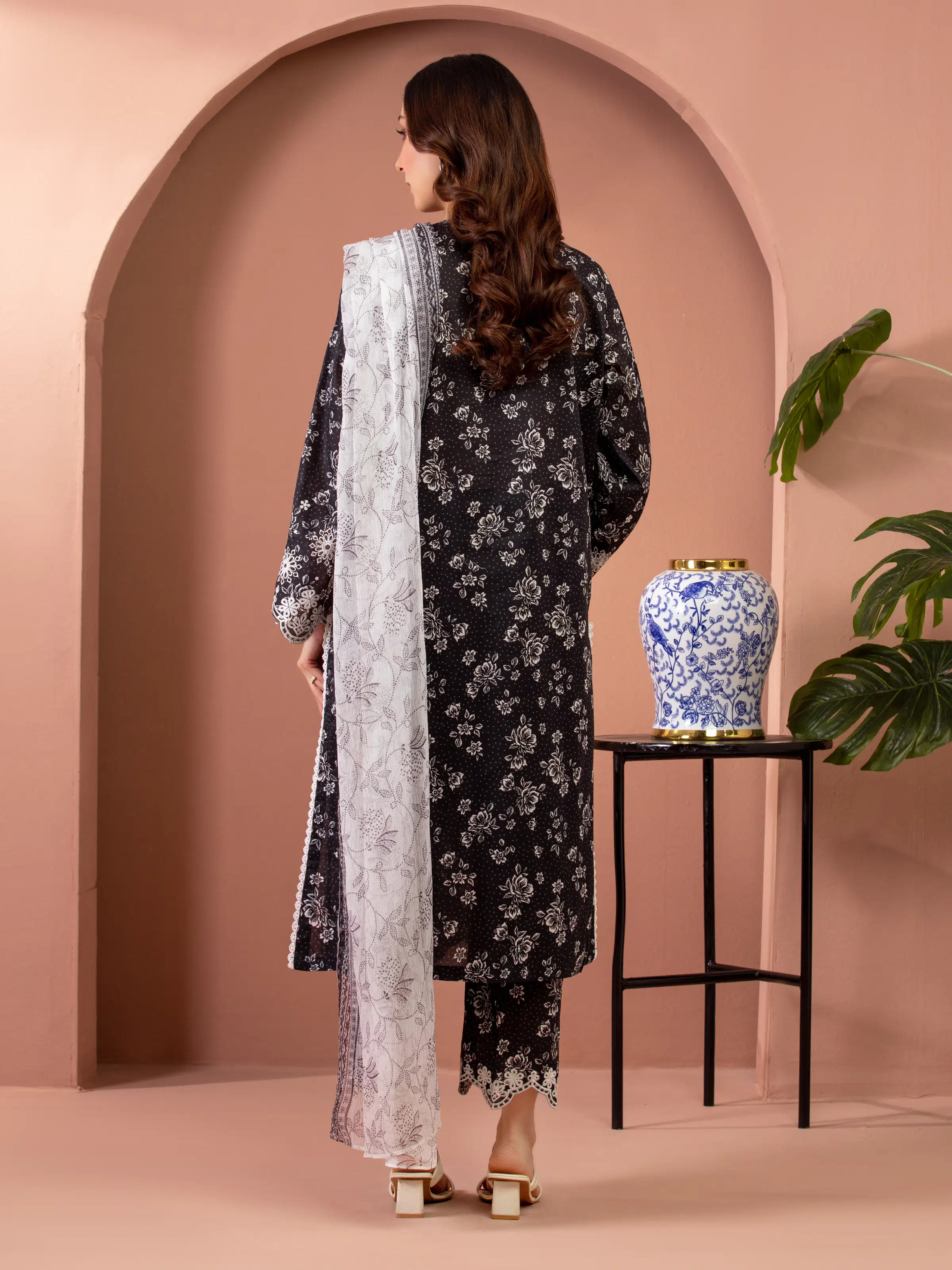 Embroidered Lawn Suit - EWU5V1-31475-3P - Image 2