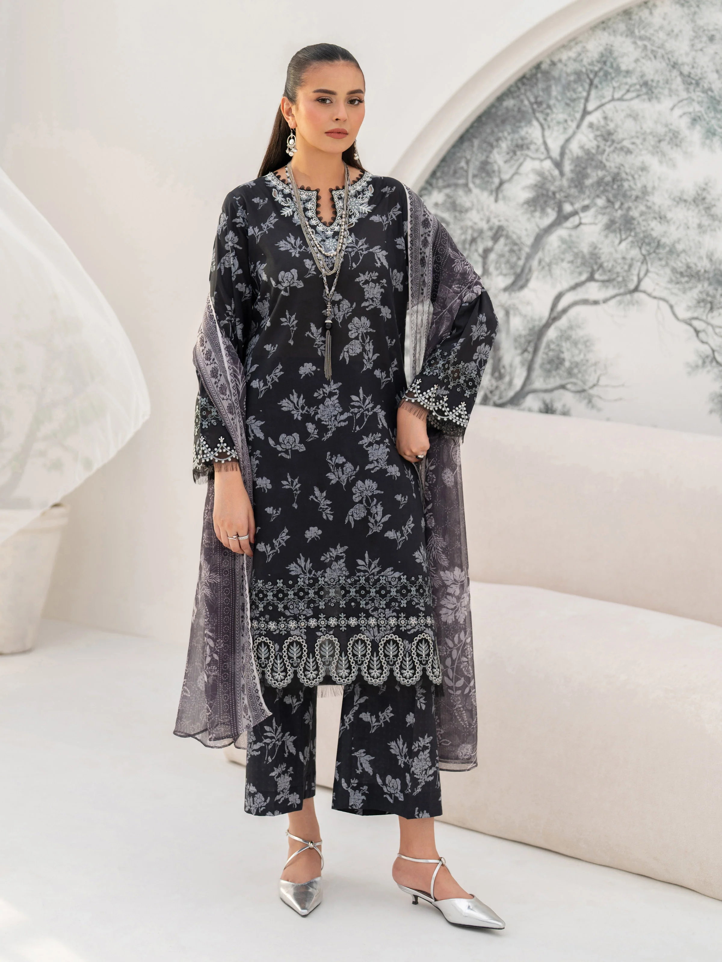 Embroidered Lawn Suit - EWU5V1-31476-3P
