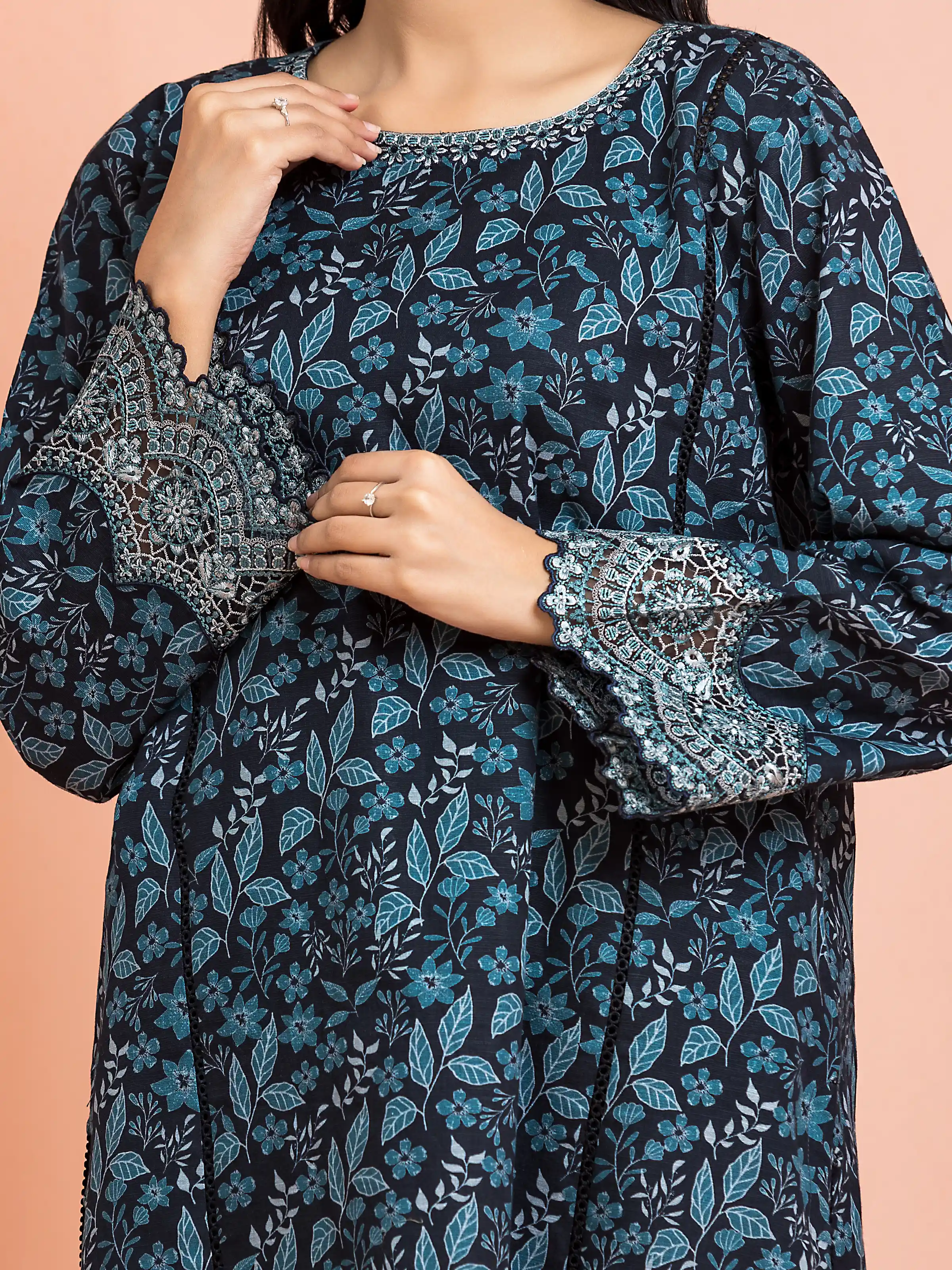 Embroidered Marina Twill Suit - EWU24V14-30181-3P - Image 3