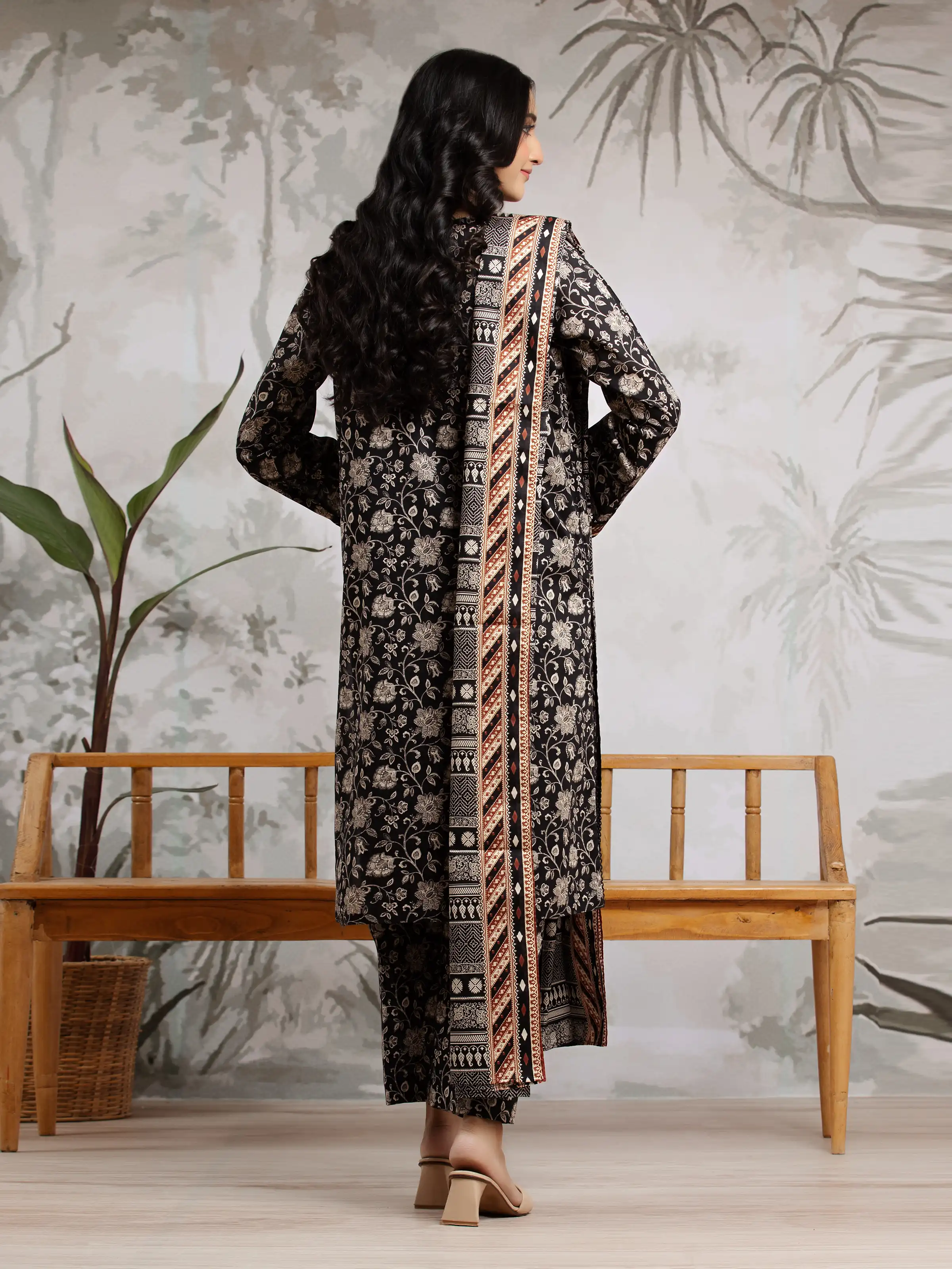 Printed Khaddar Suit - EWU24A3-29610-3P - Image 2