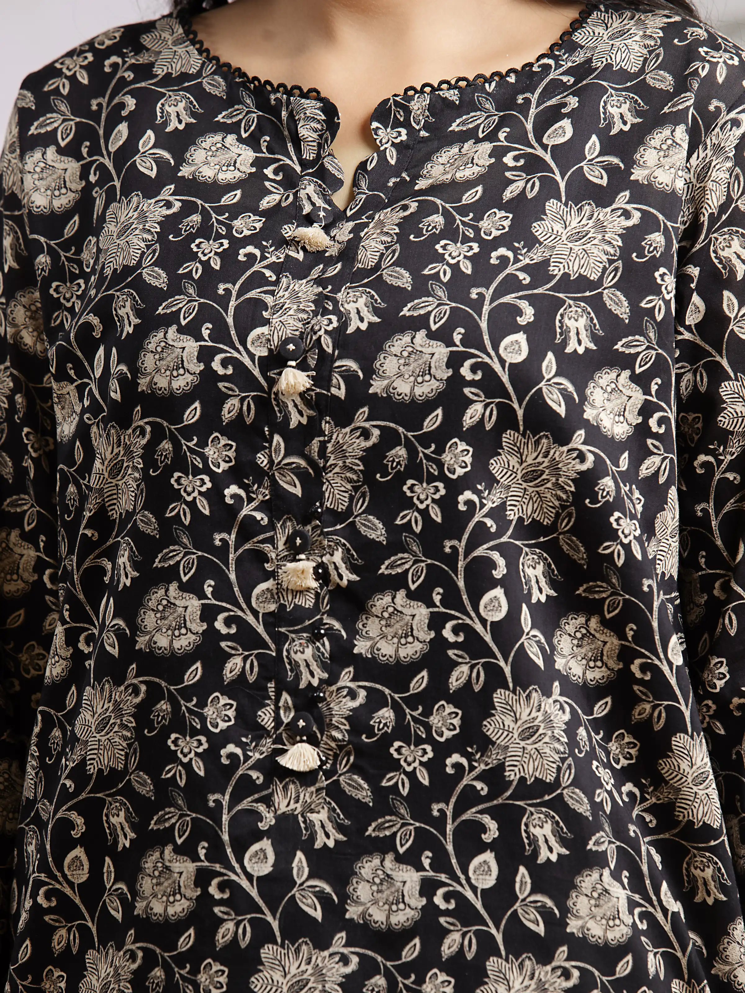 Printed Khaddar Suit - EWU24A3-29610-3P - Image 4