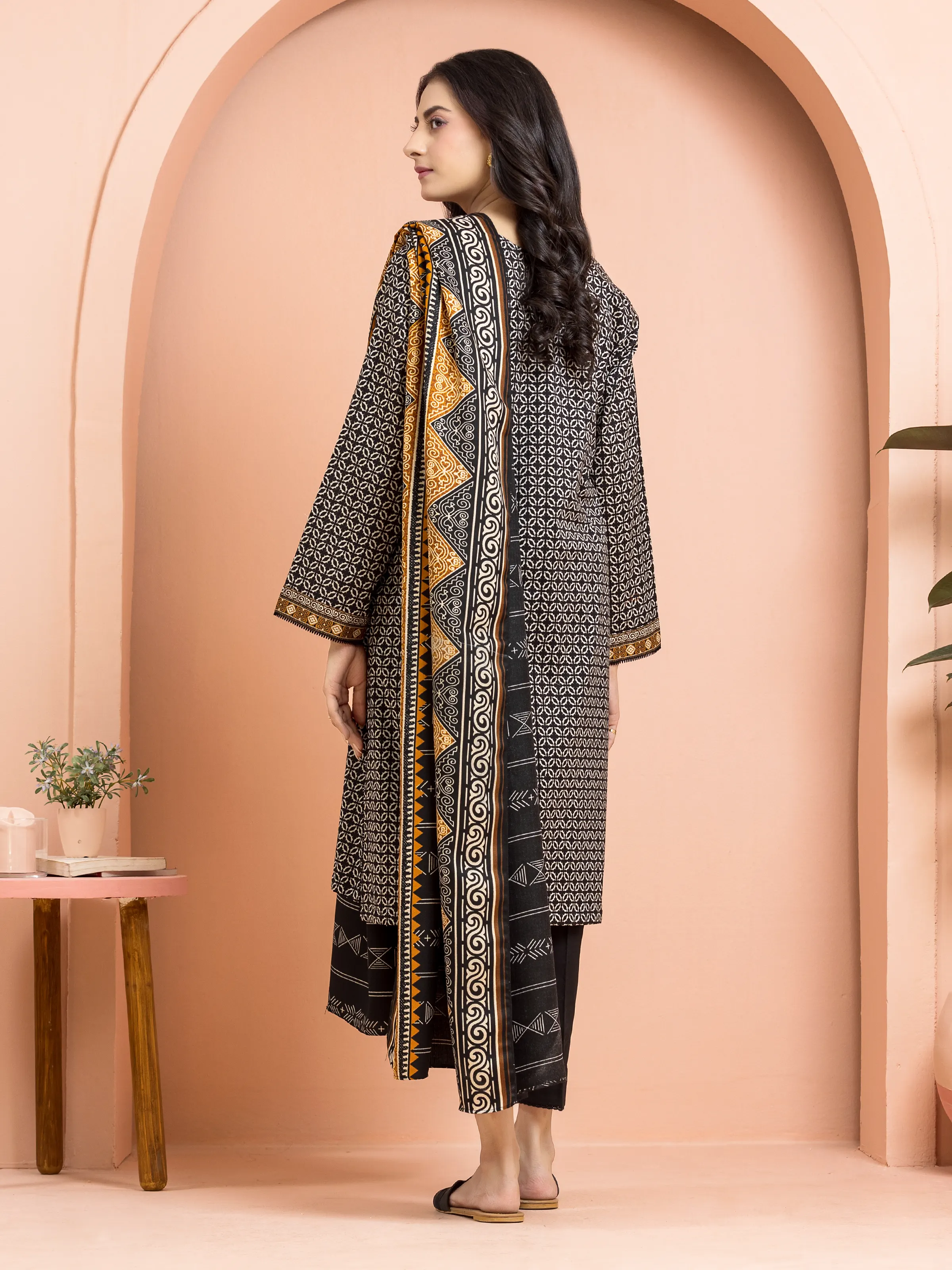 Printed Khaddar Suit - EWU24M3-114 - Image 2