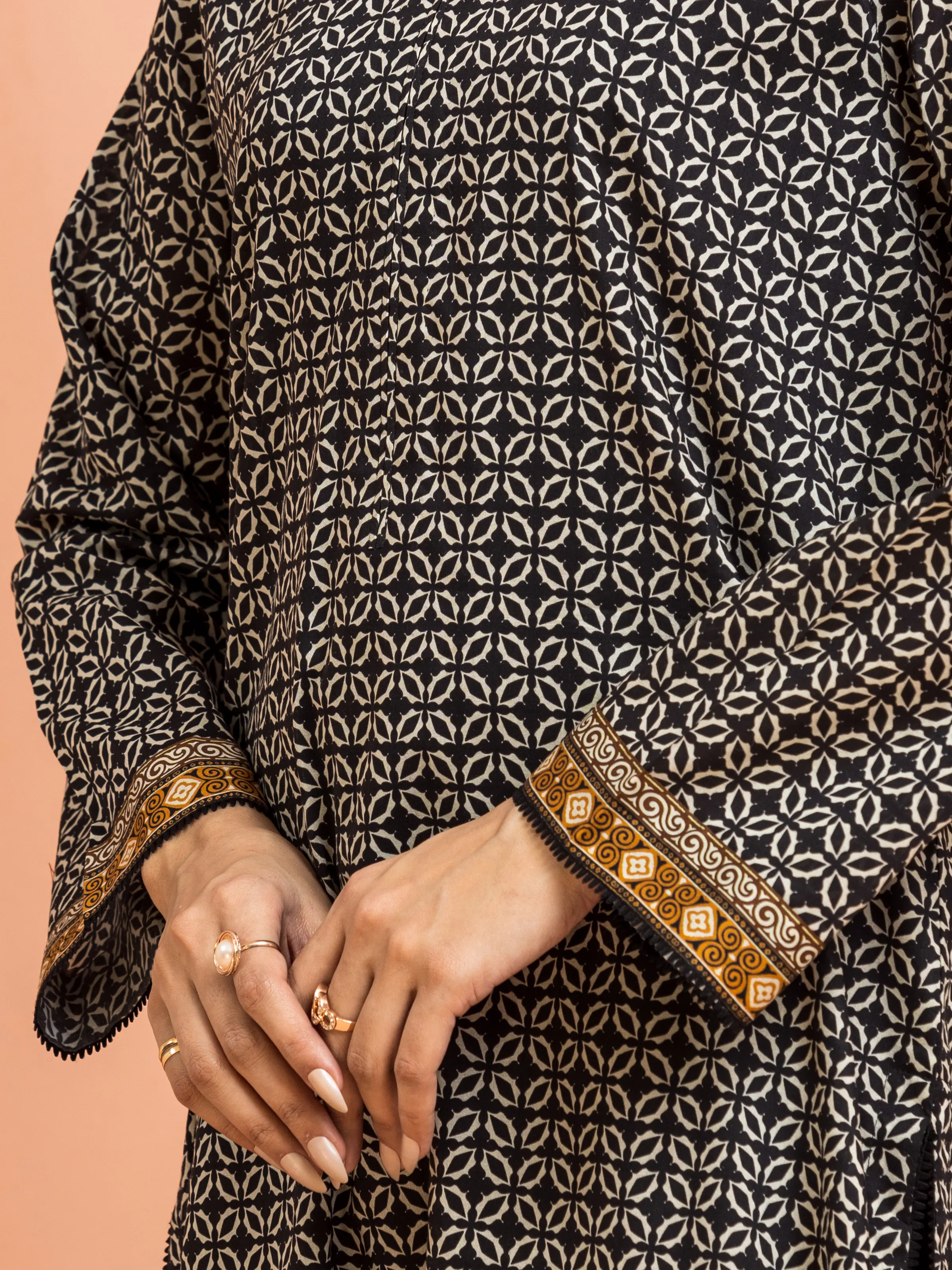 Printed Khaddar Suit - EWU24M3-114 - Image 4