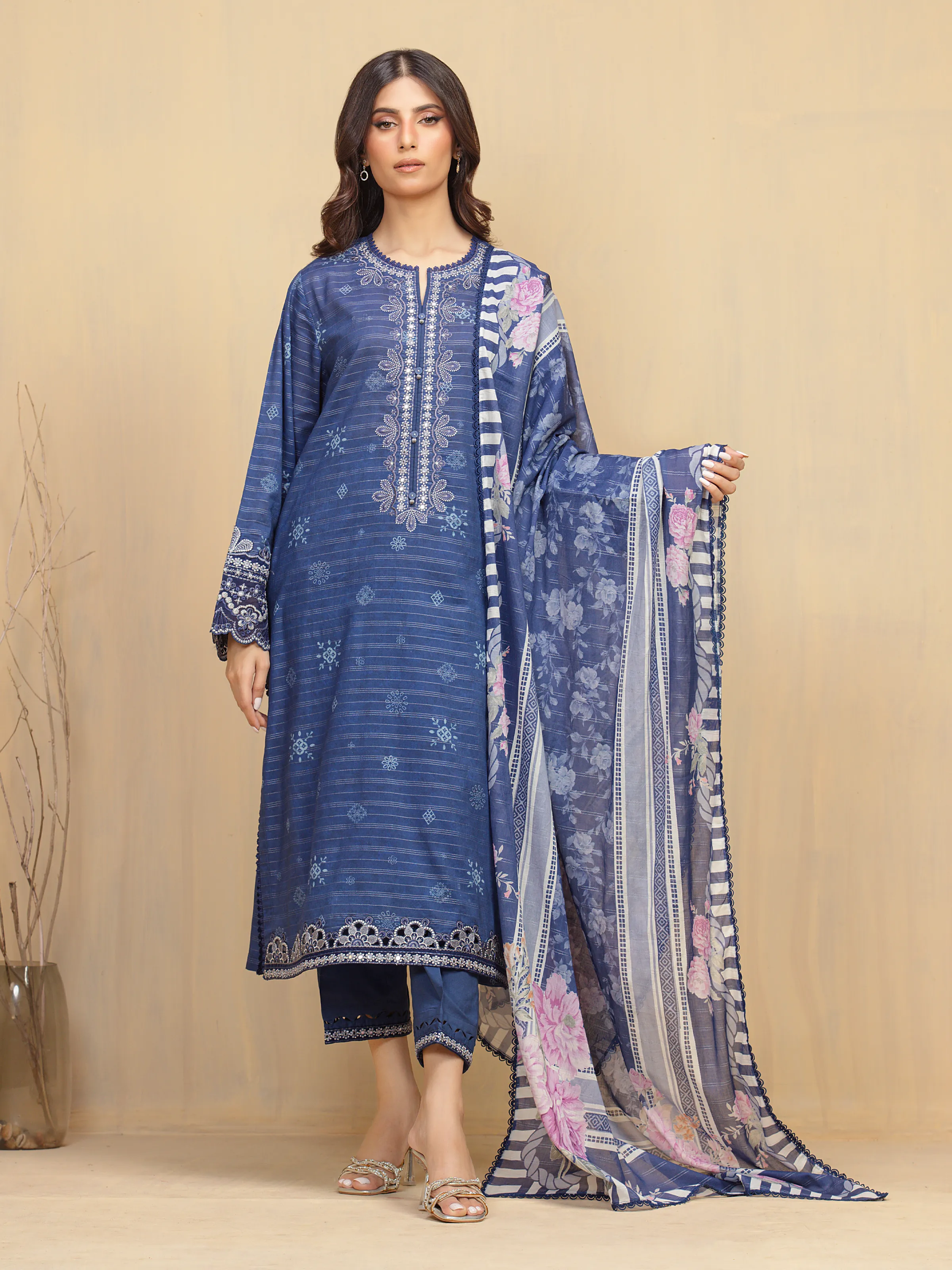 Embroidered Lawn Suit - EWU5V1-31881-3P