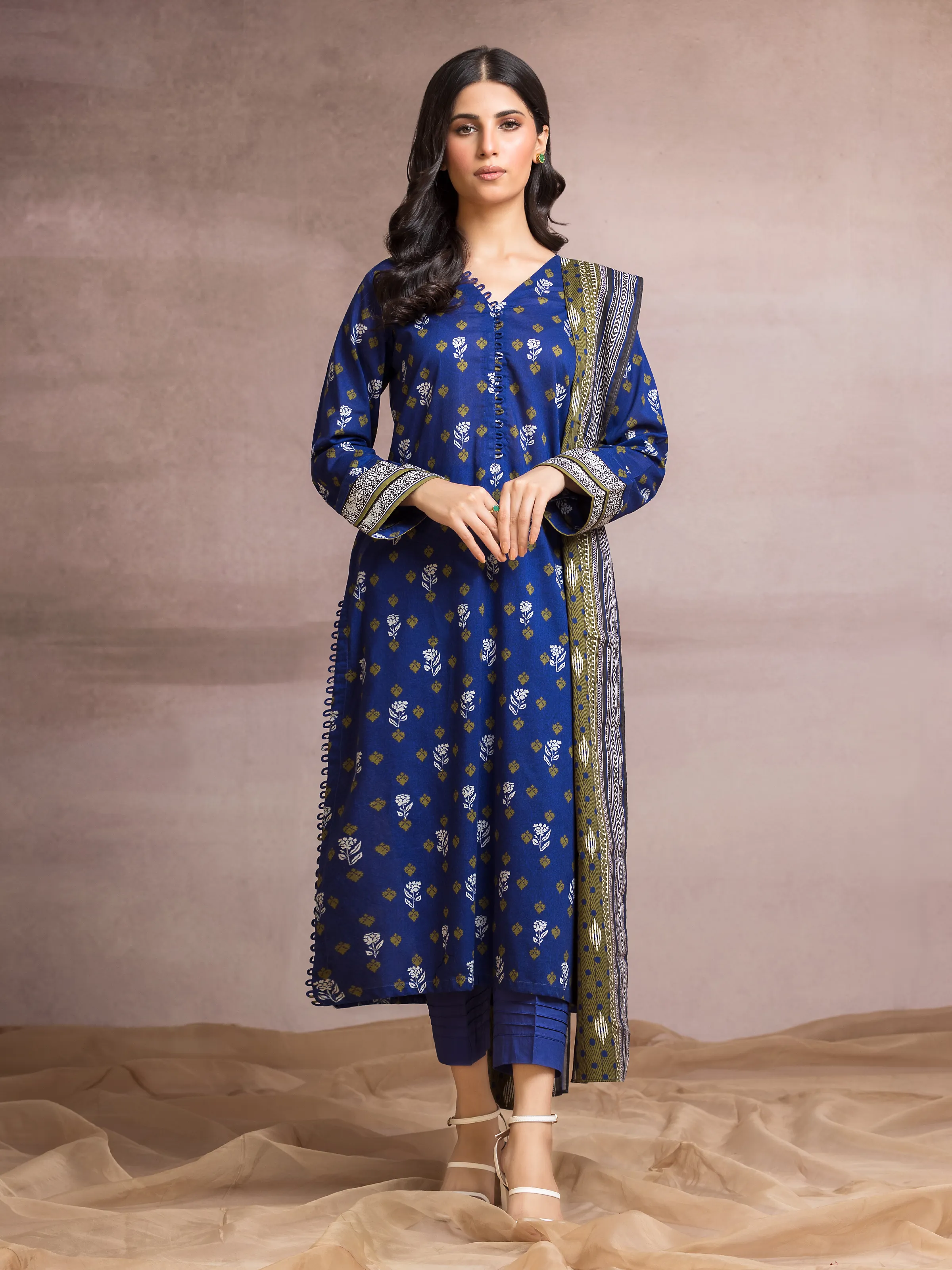 Unstitched Printed Cambric Shirt Dupatta - EWU24A2-27120SD