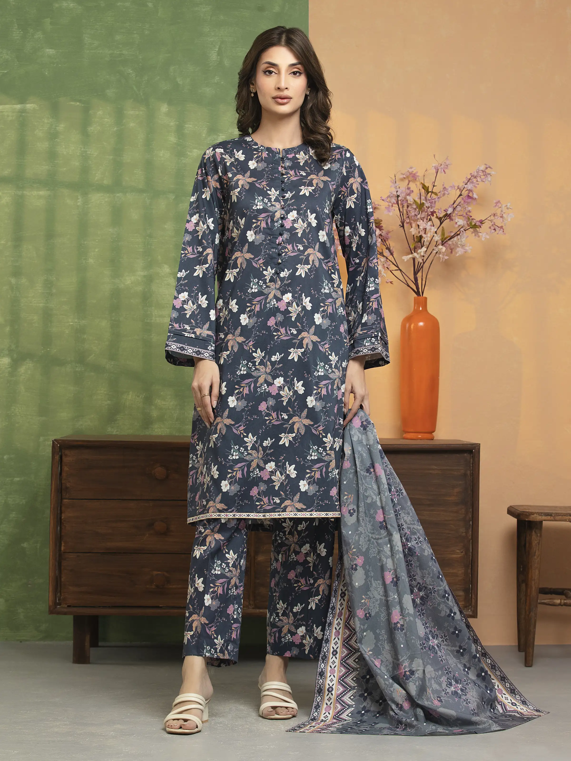 Printed Khaddar Suit - EWU5A3-36114-3P