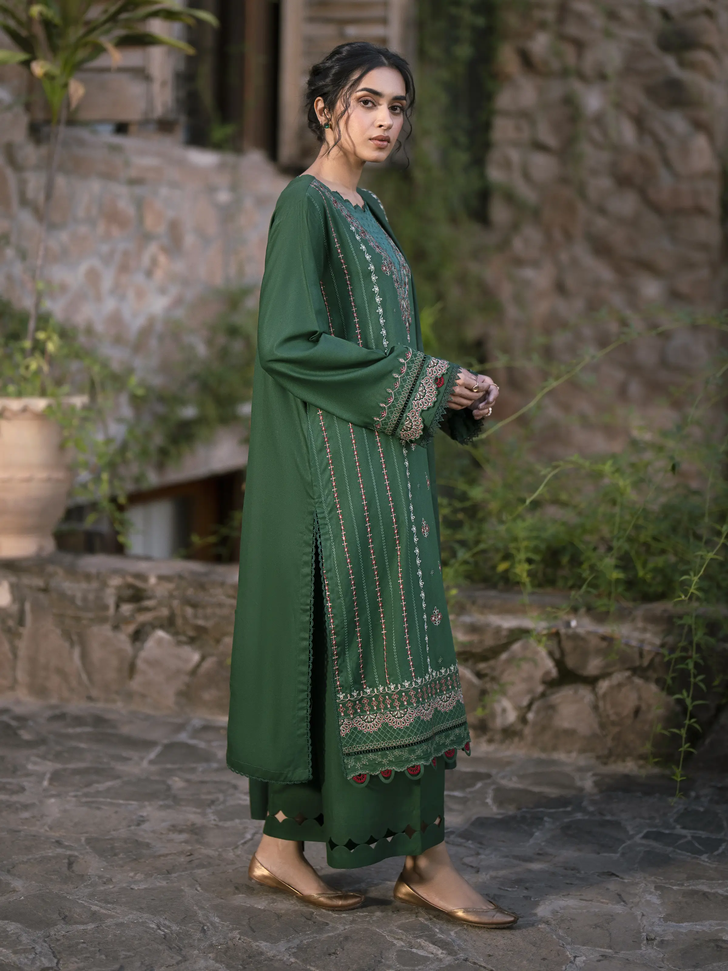 Embroidered Marina Twill Suit - EWU24V14-30206-3P - Image 4