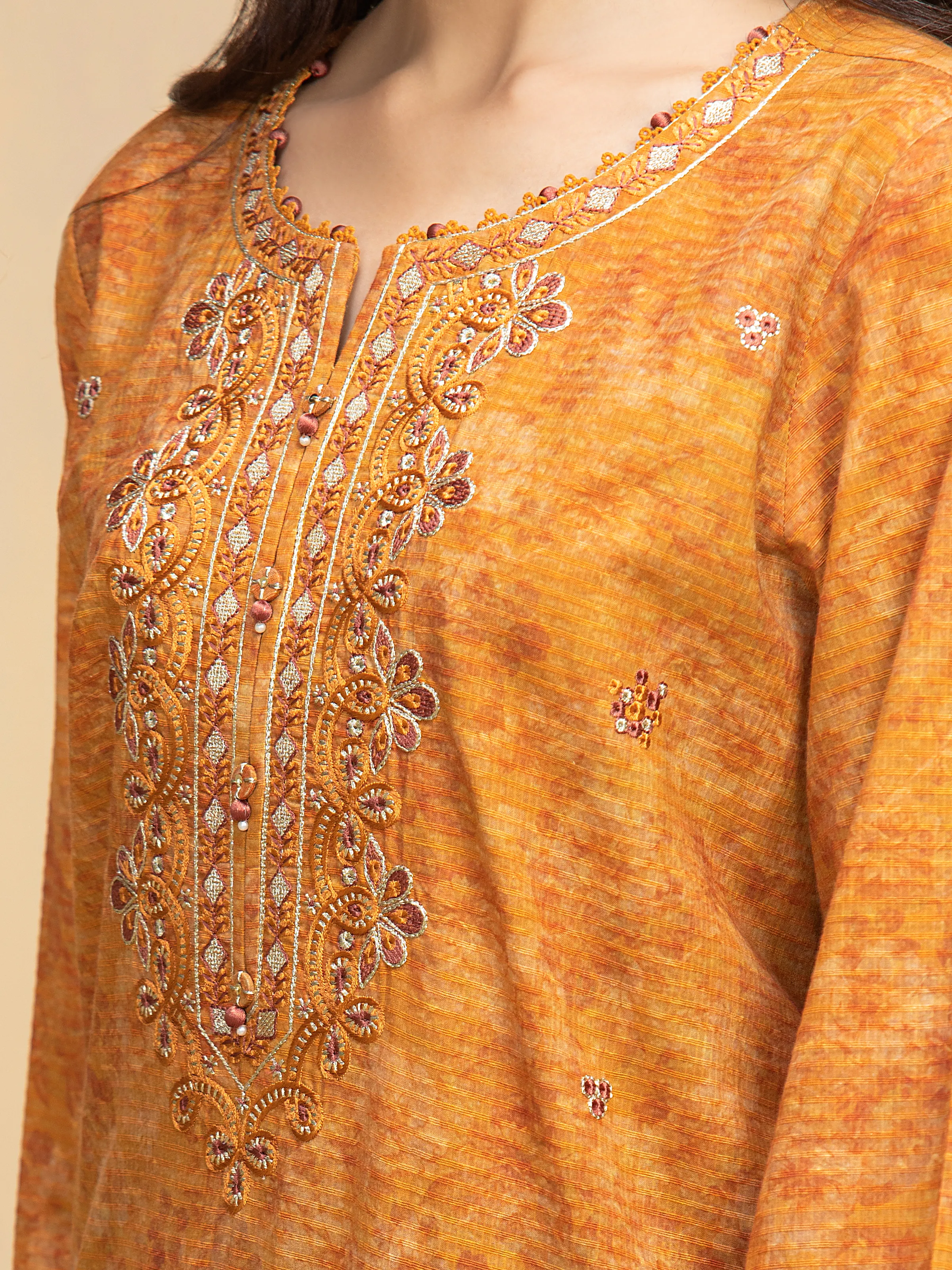 Embroidered Lawn Suit - EWU5V1-31902-3P - Image 4
