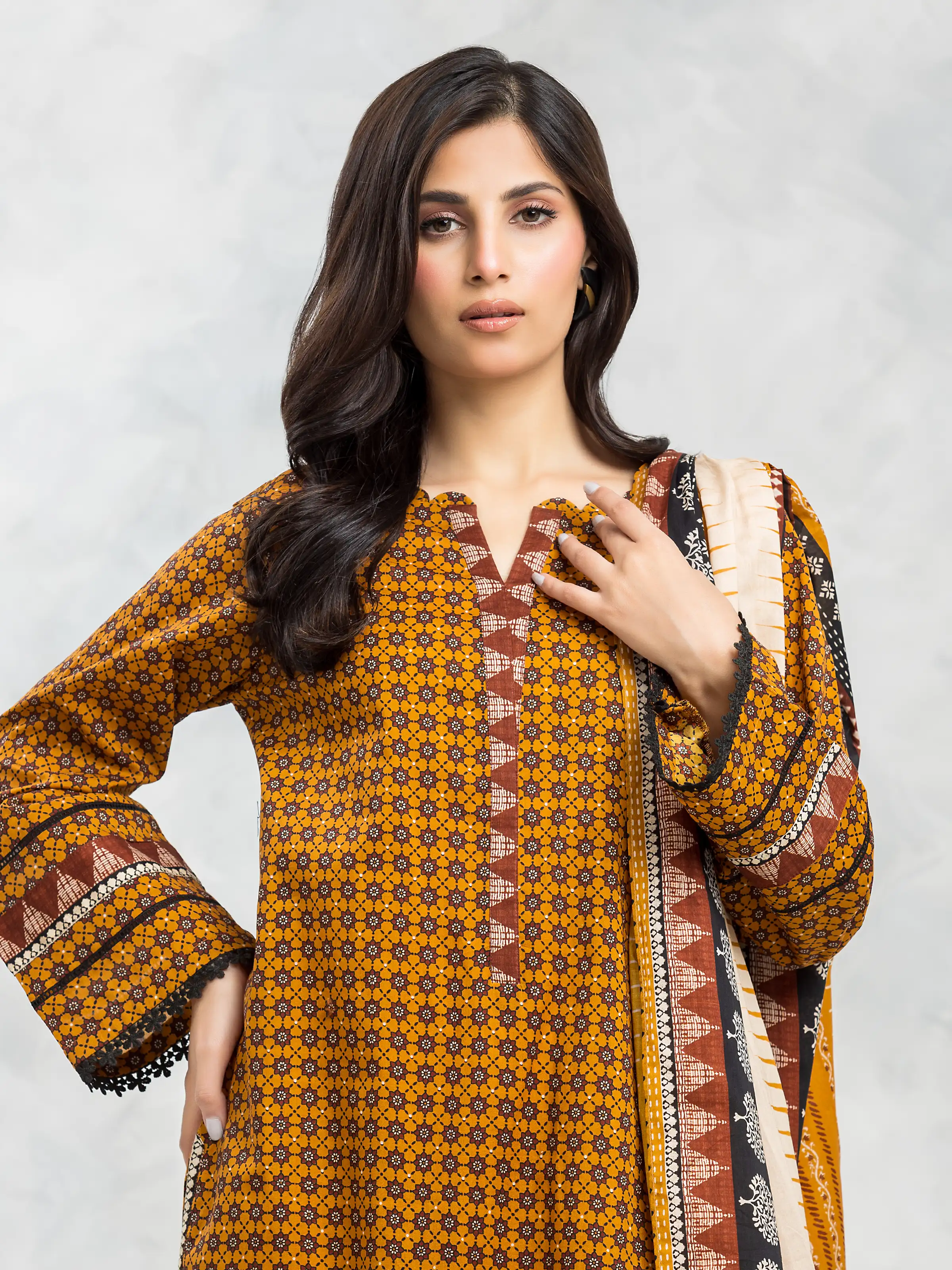 Printed Khaddar Suit - EWU24A3-28100-3P - Image 4