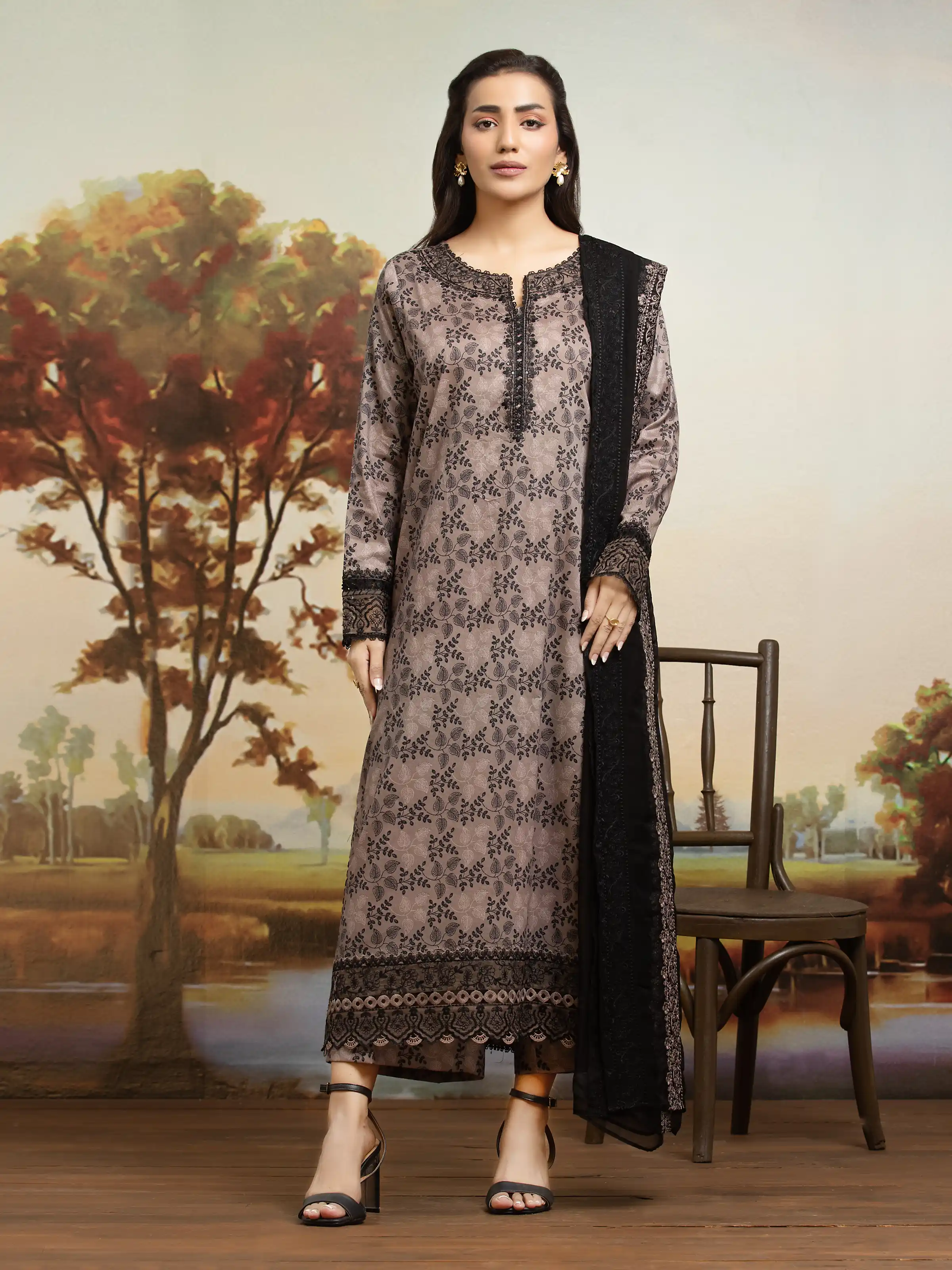 Embroidered Dobby Suit - EWU24V7-30170-3P