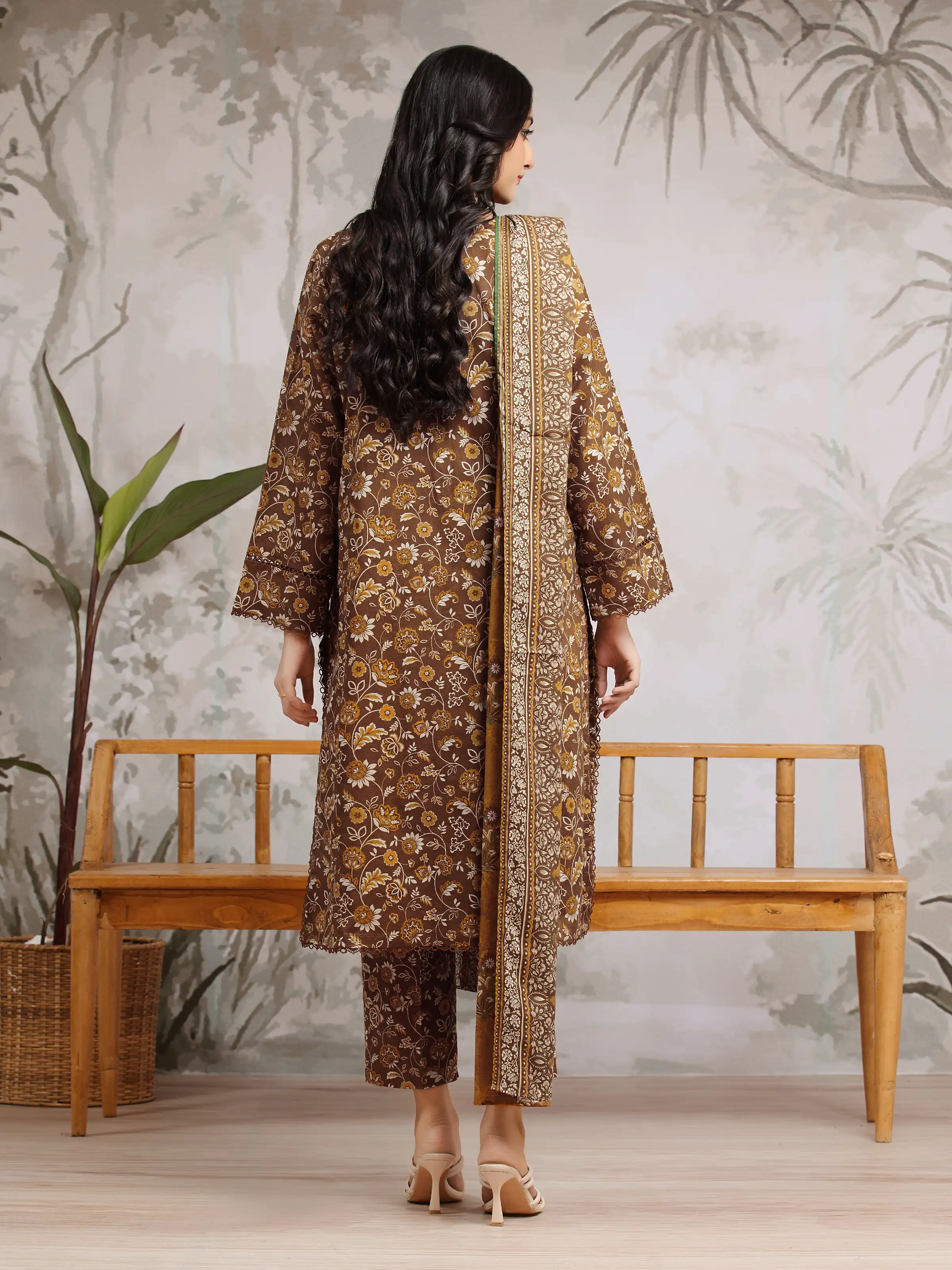 Unstitched Printed Khaddar Shirt Dupatta - EWU24A3-29804SD - Image 5