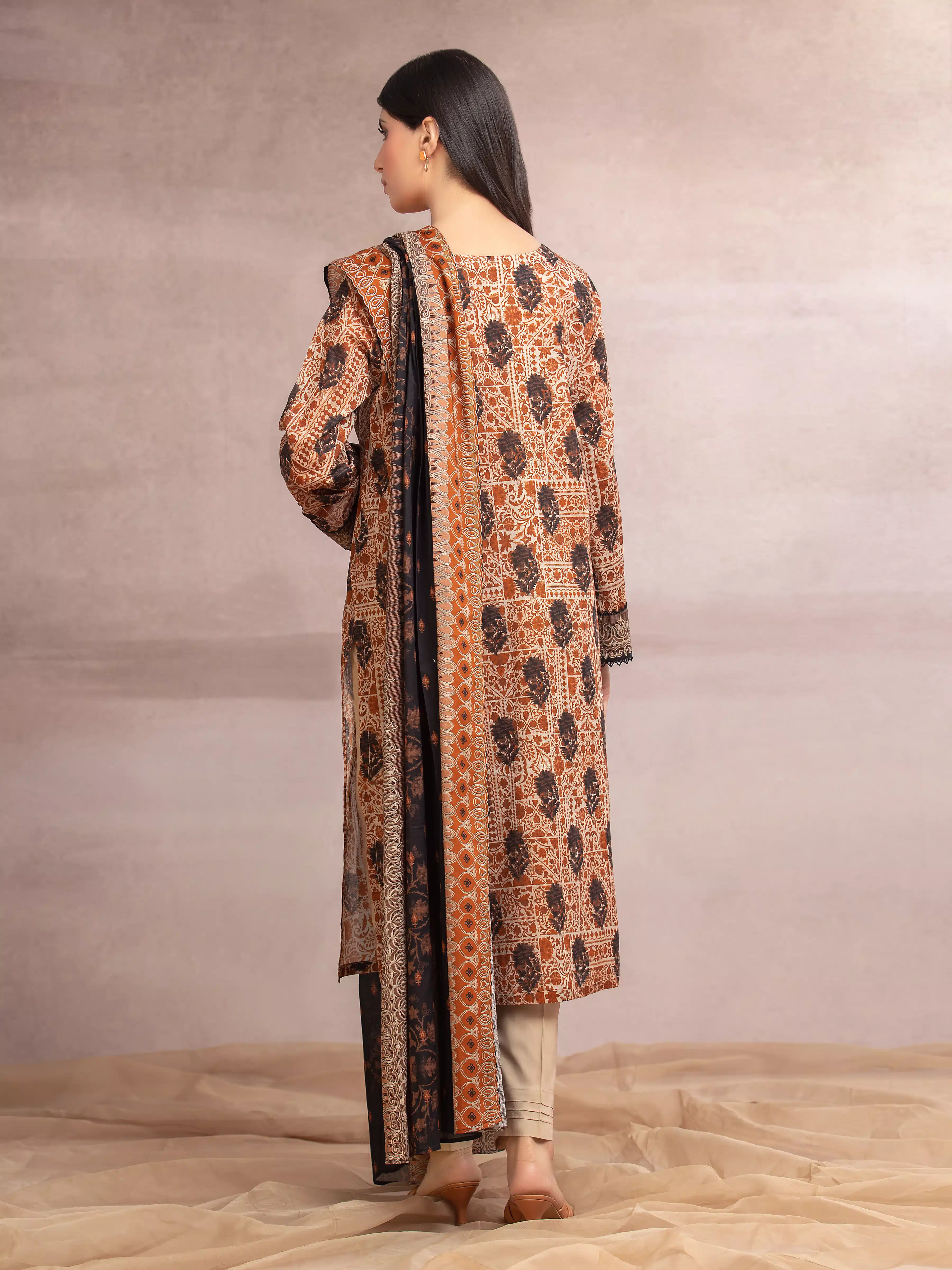 Printed Khaddar Suit - EWU24A3-27097-3P - Image 2