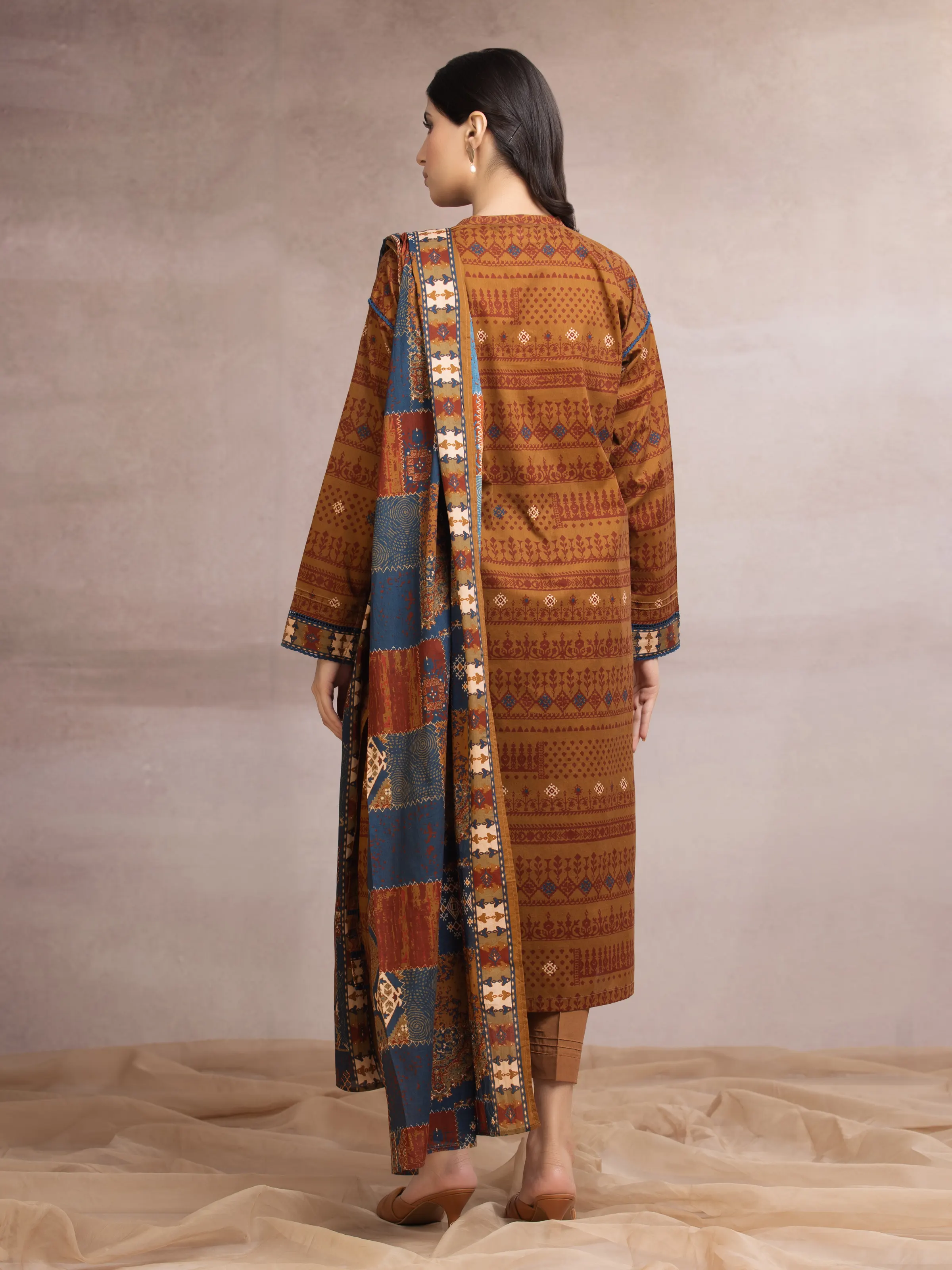 Printed Khaddar Suit - EWU24A3-27107-3P - Image 2