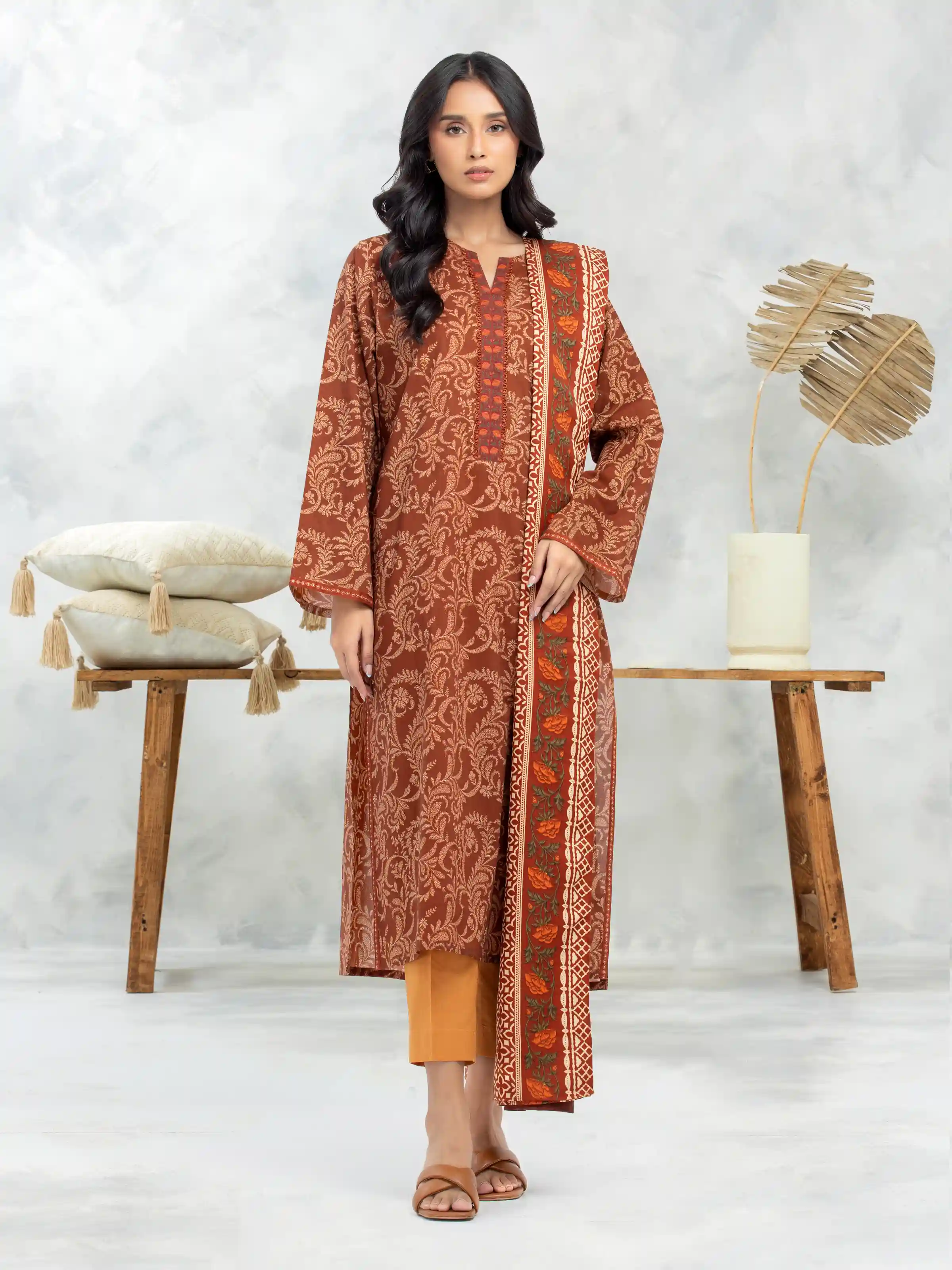 Printed Khaddar Suit - EWU24M3-104