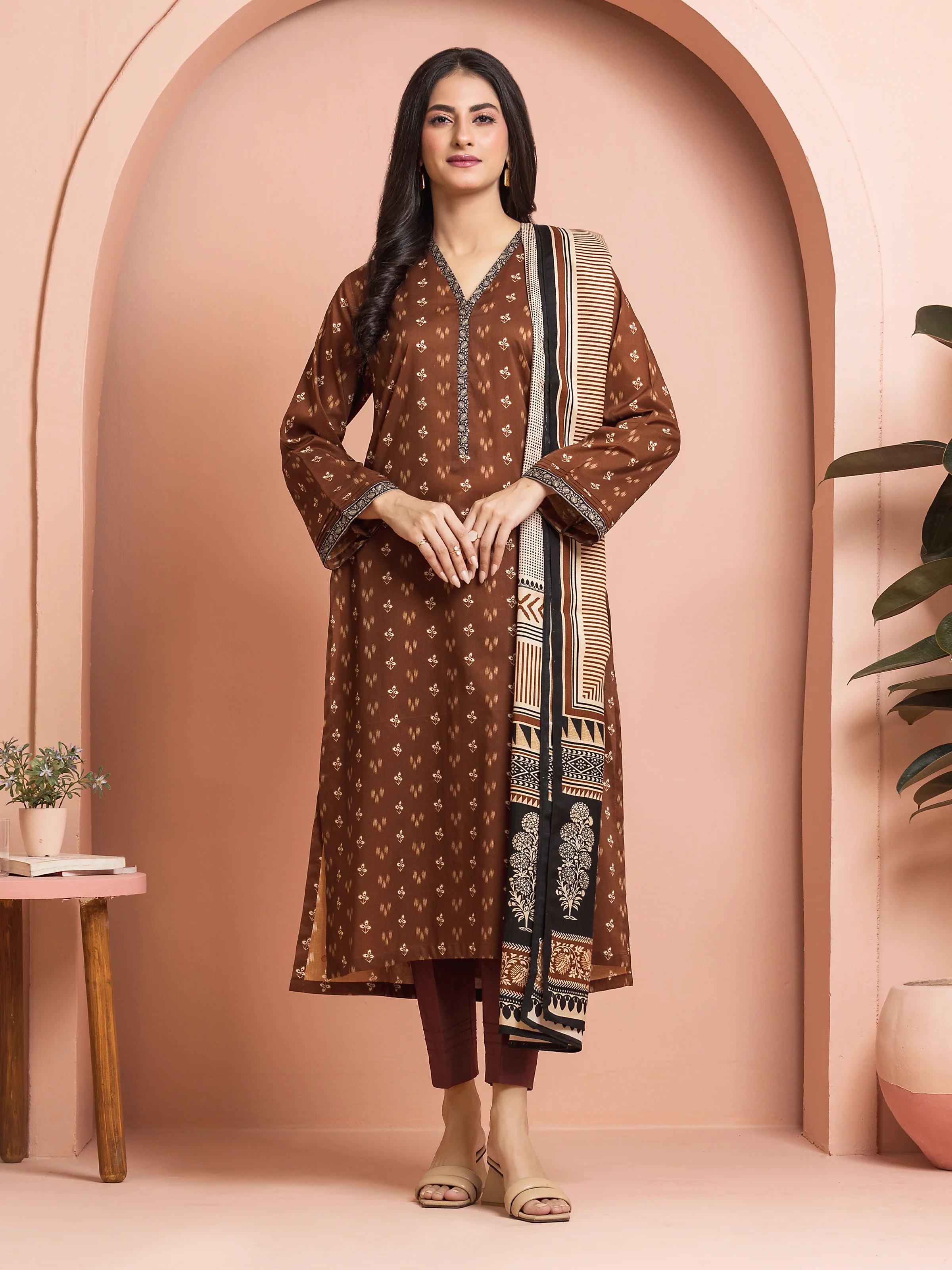 Printed Khaddar Suit - EWU24M3-115