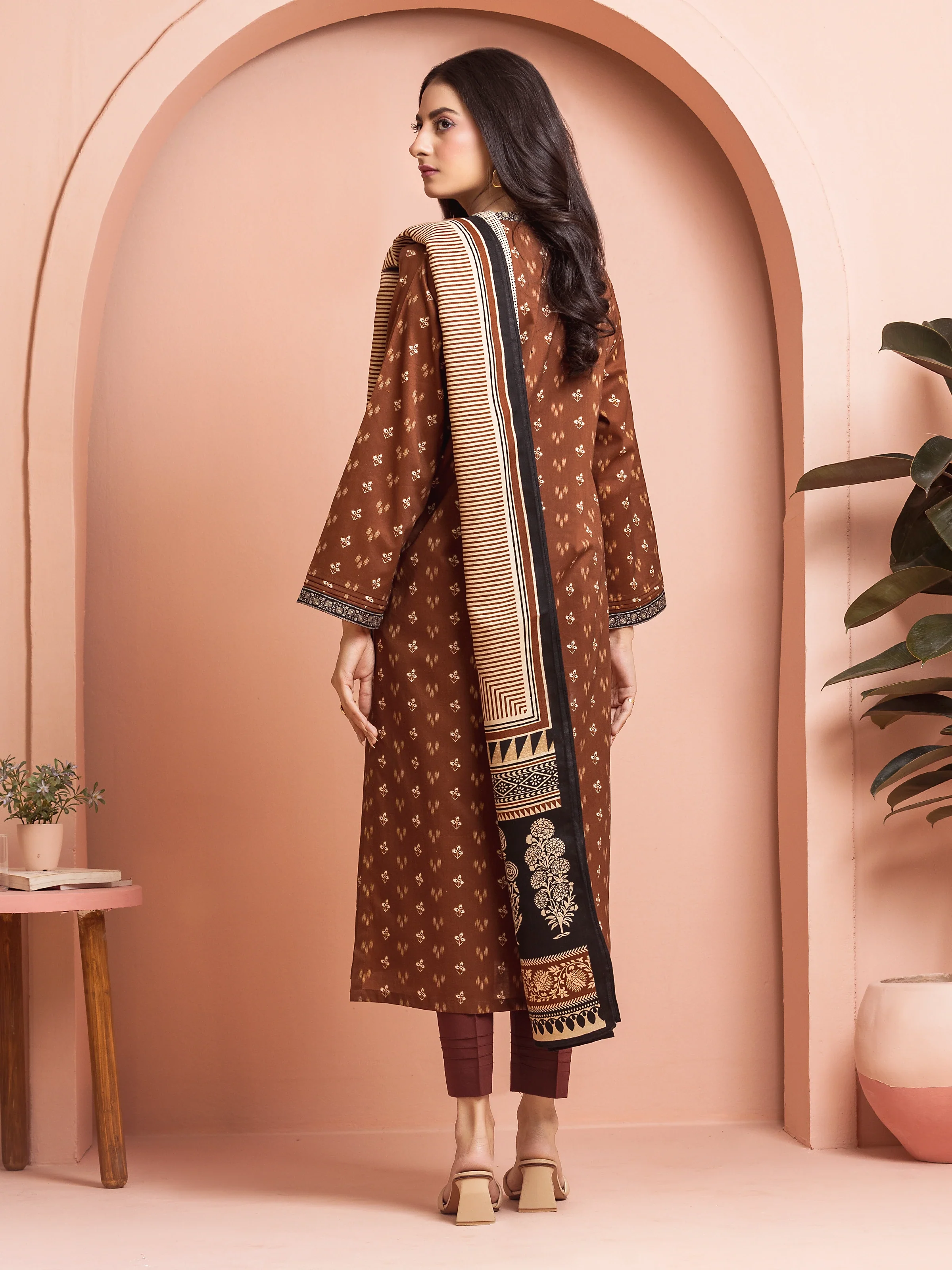 Printed Khaddar Suit - EWU24M3-115 - Image 2