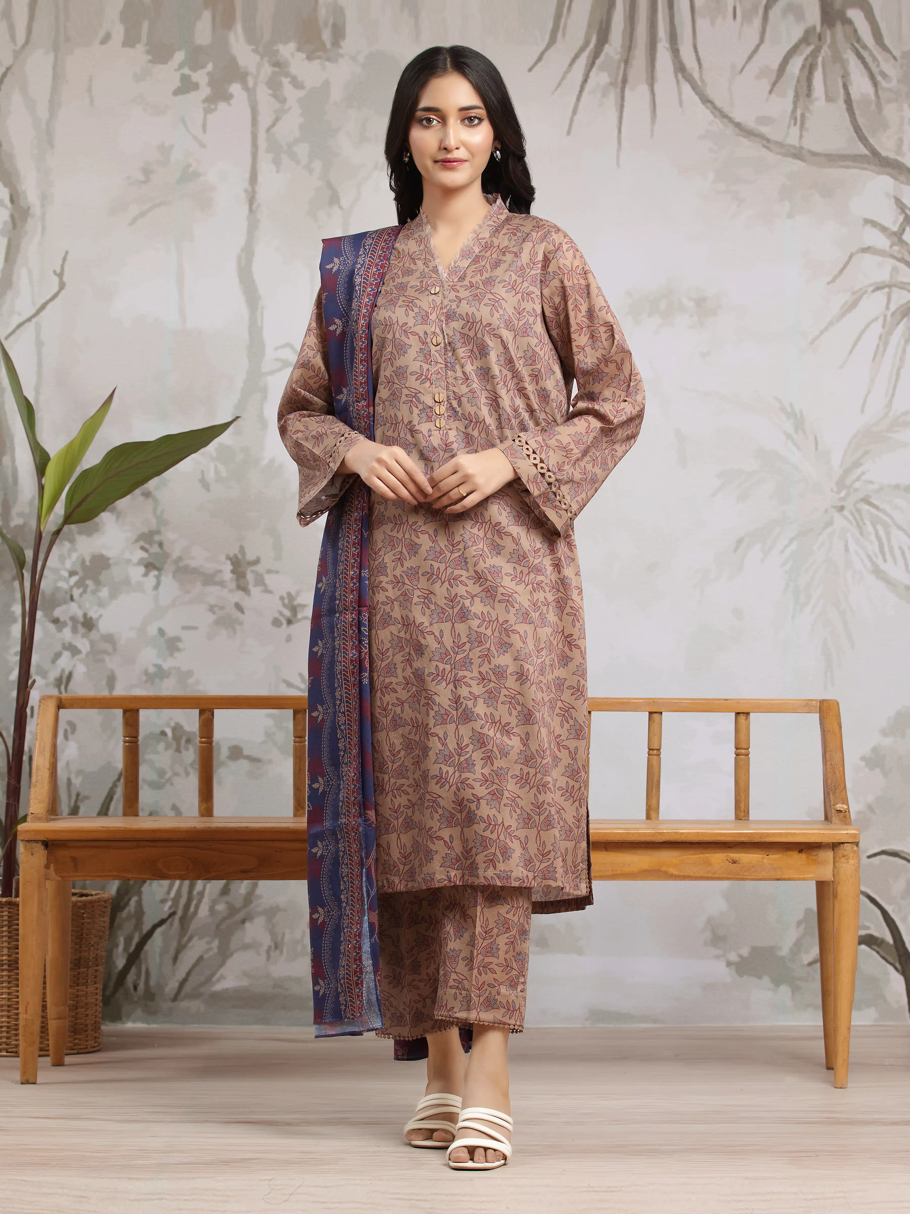 Printed Khaddar Suit - EWU24A3-29507-3P