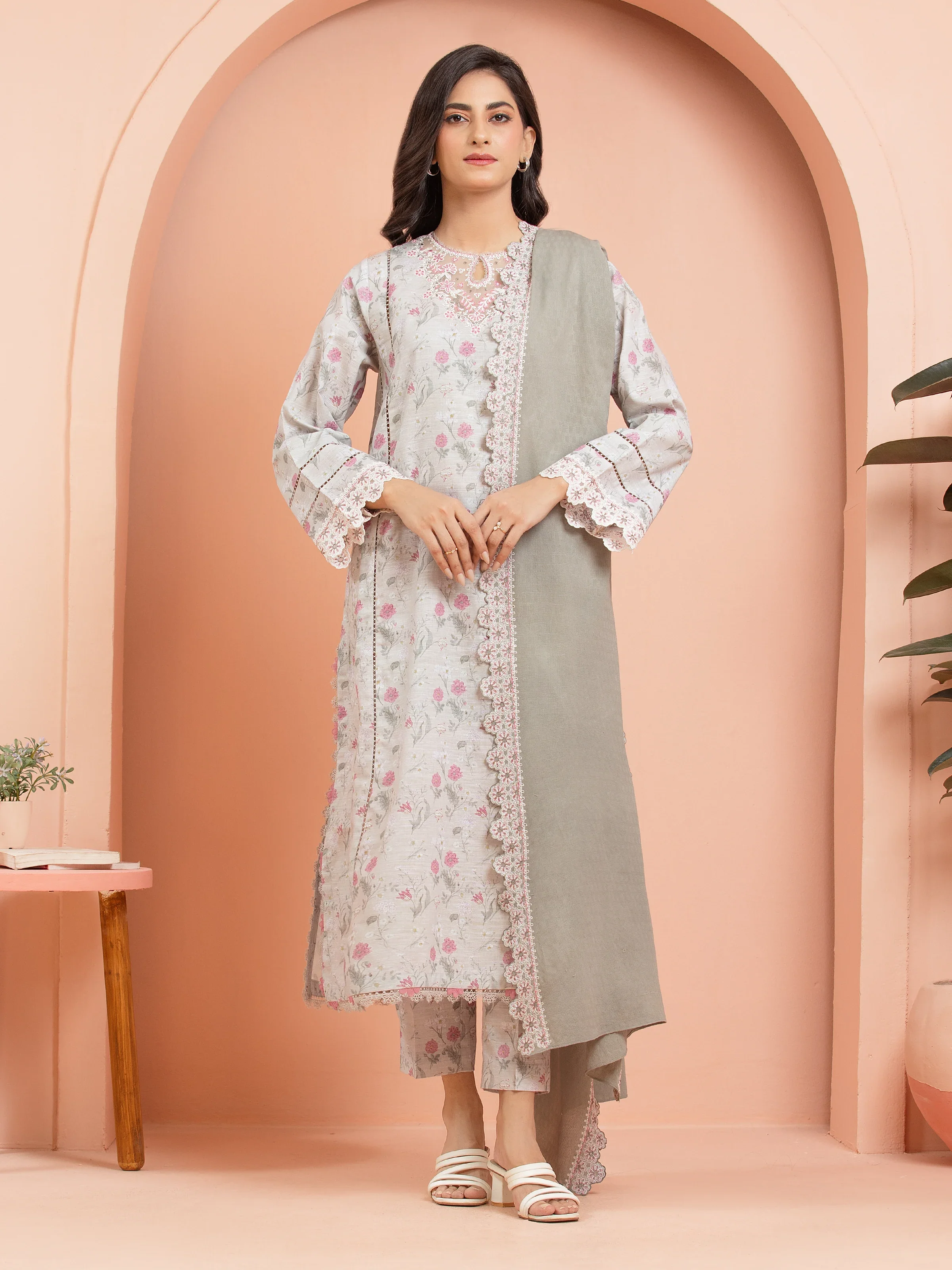 Embroidered Khaddar Suit - EWU24V11-30200-3P