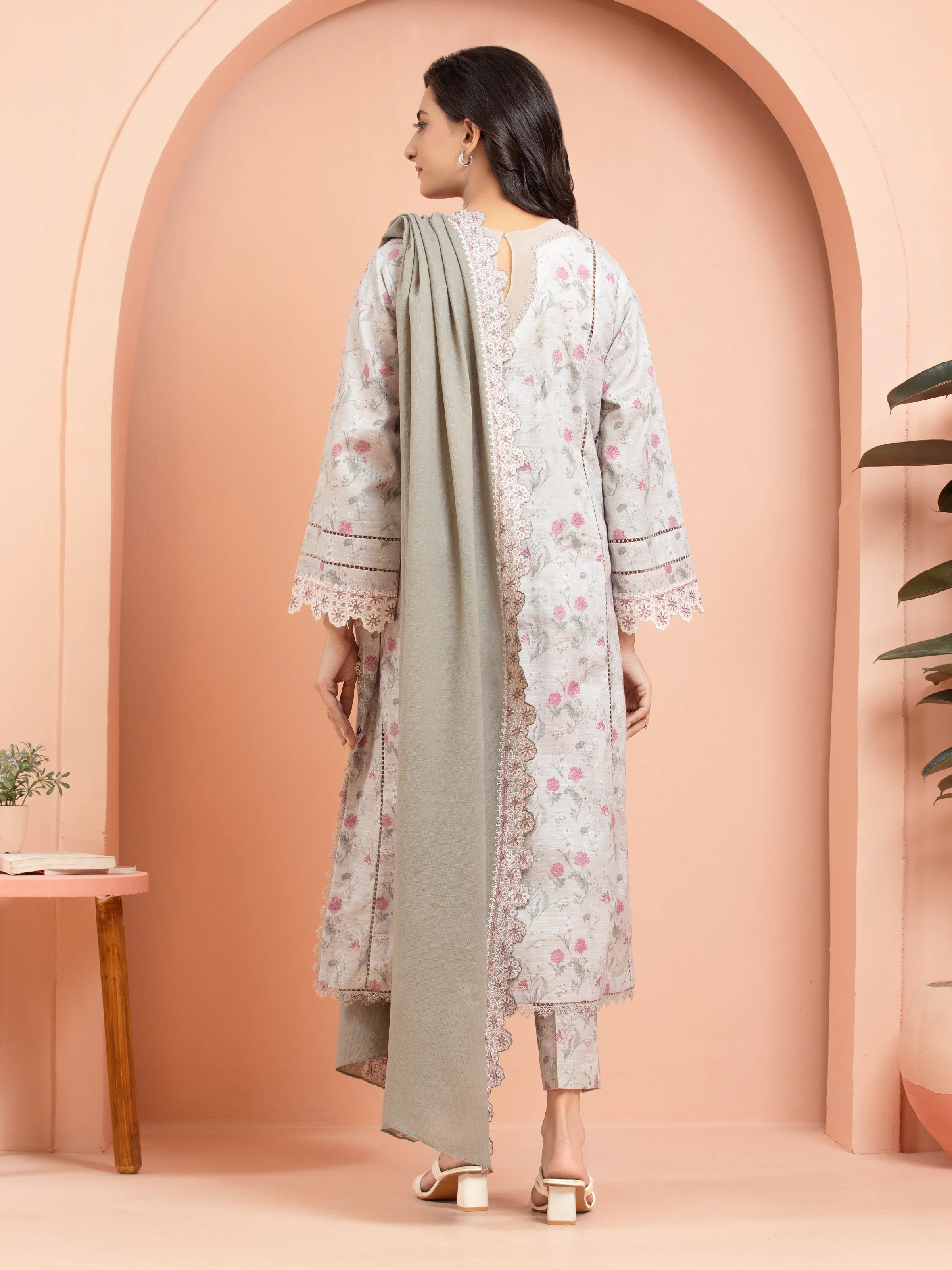 Embroidered Khaddar Suit - EWU24V11-30200-3P - Image 2