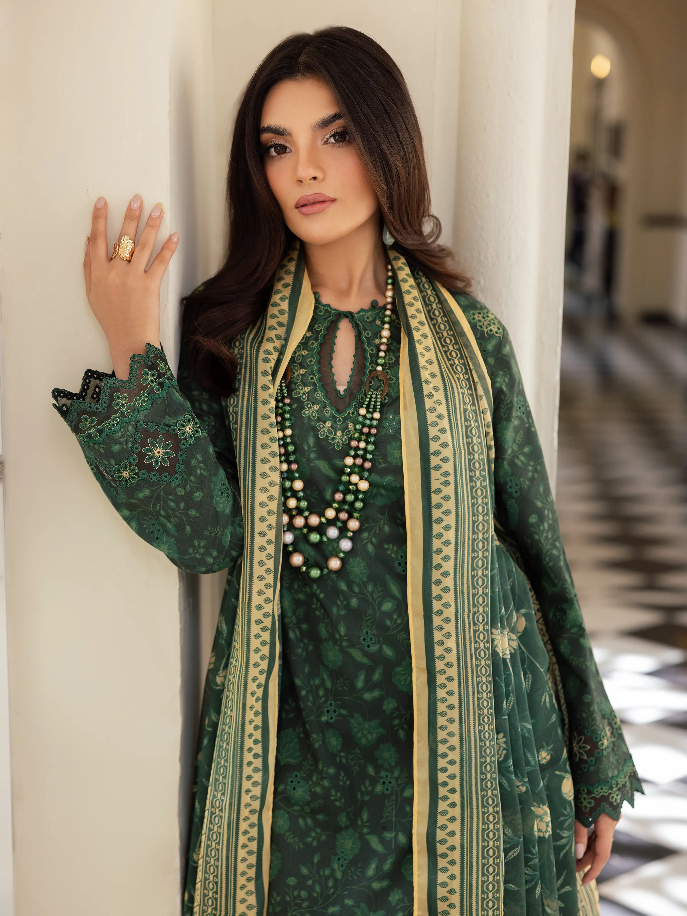 Embroidered Lawn Suit - EWU5V1-31414-3P - Image 2