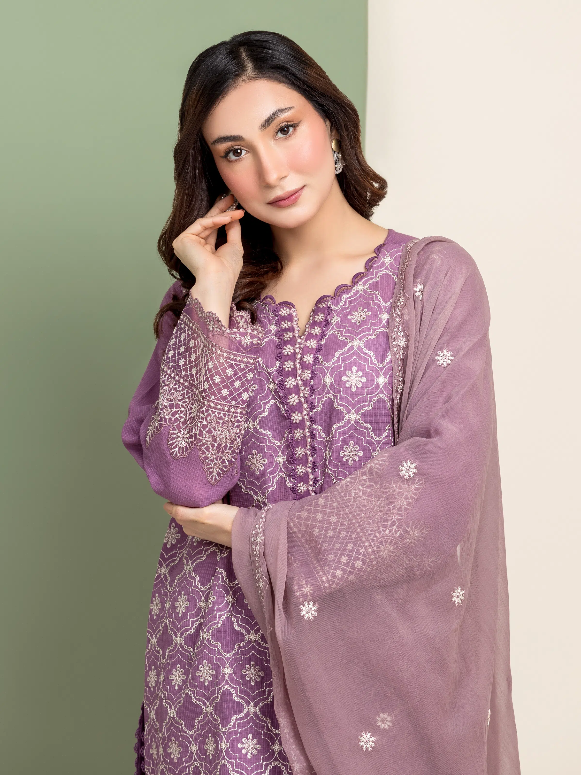 Embroidered Lawn Suit - EWU5V1-31234-3P - Image 3