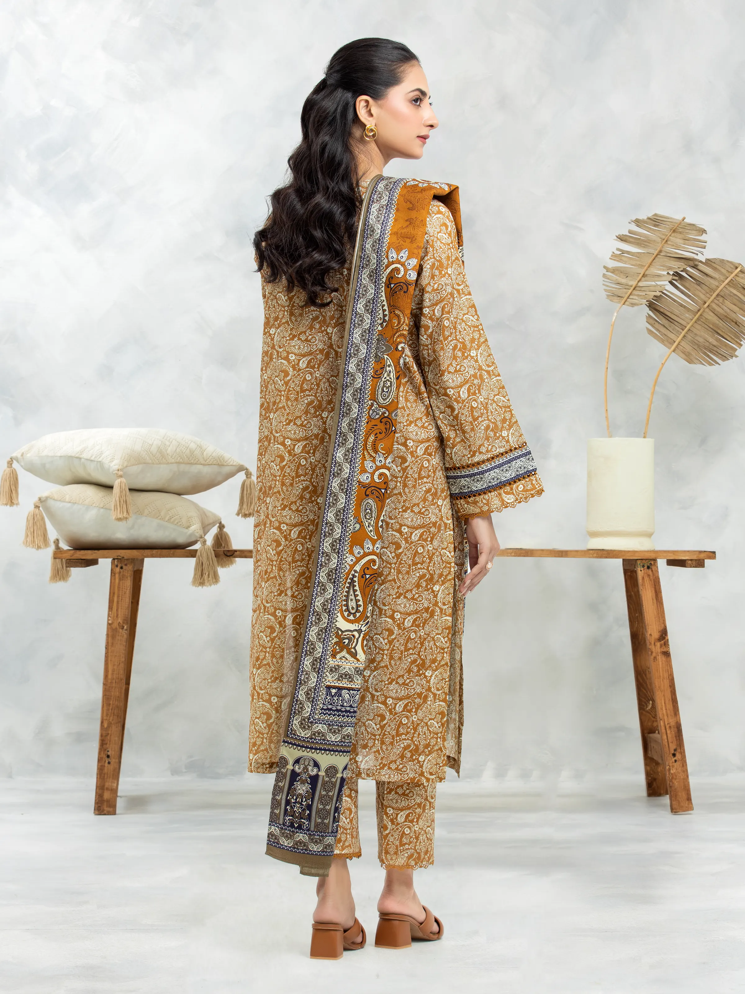 Printed Khaddar Suit - EWU24M3-089-3P - Image 2