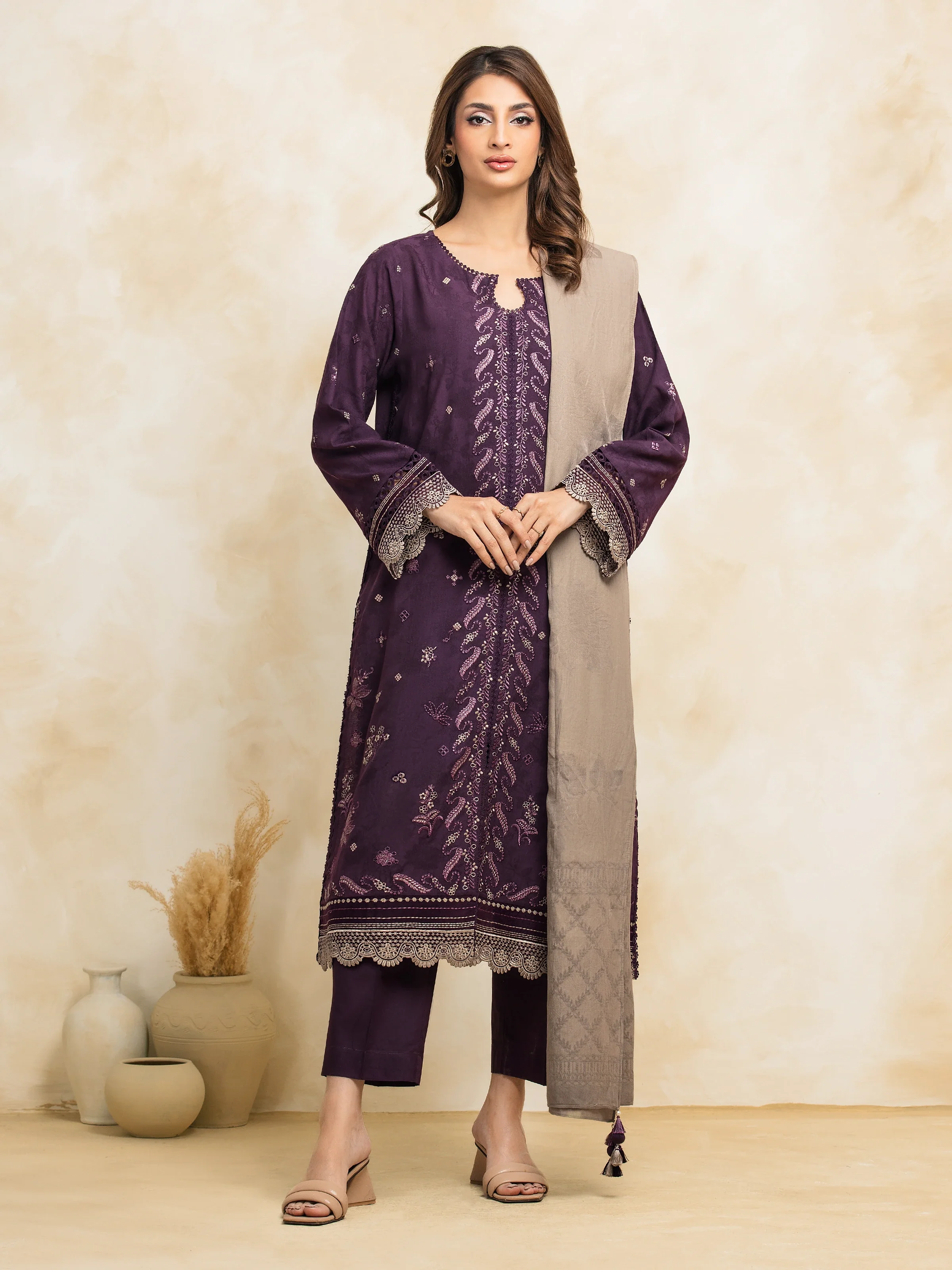 Embroidered Jacquard Suit - EWU5V3-31152-3P