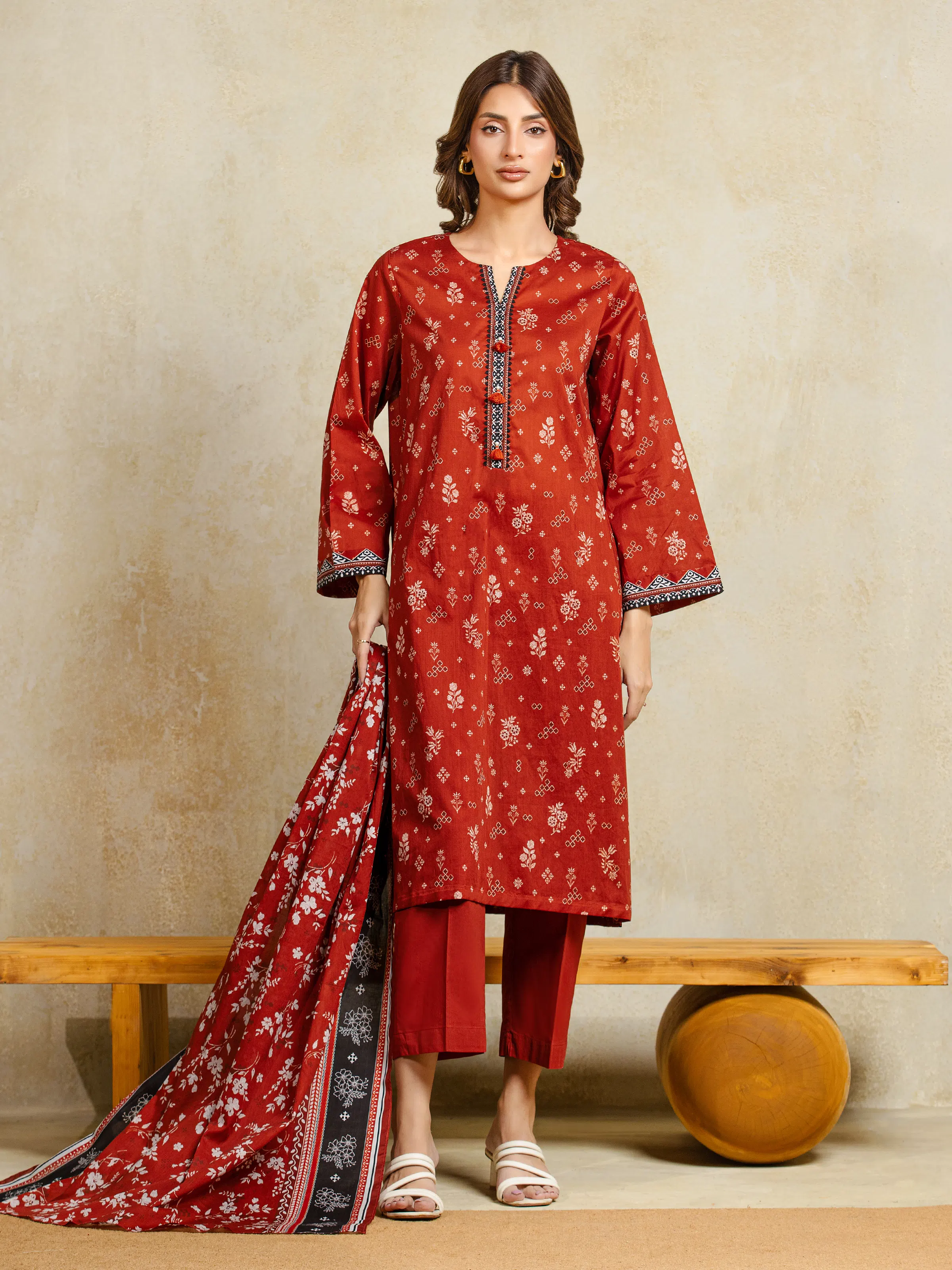 Printed Khaddar Suit - EWU5A3-35935-3P