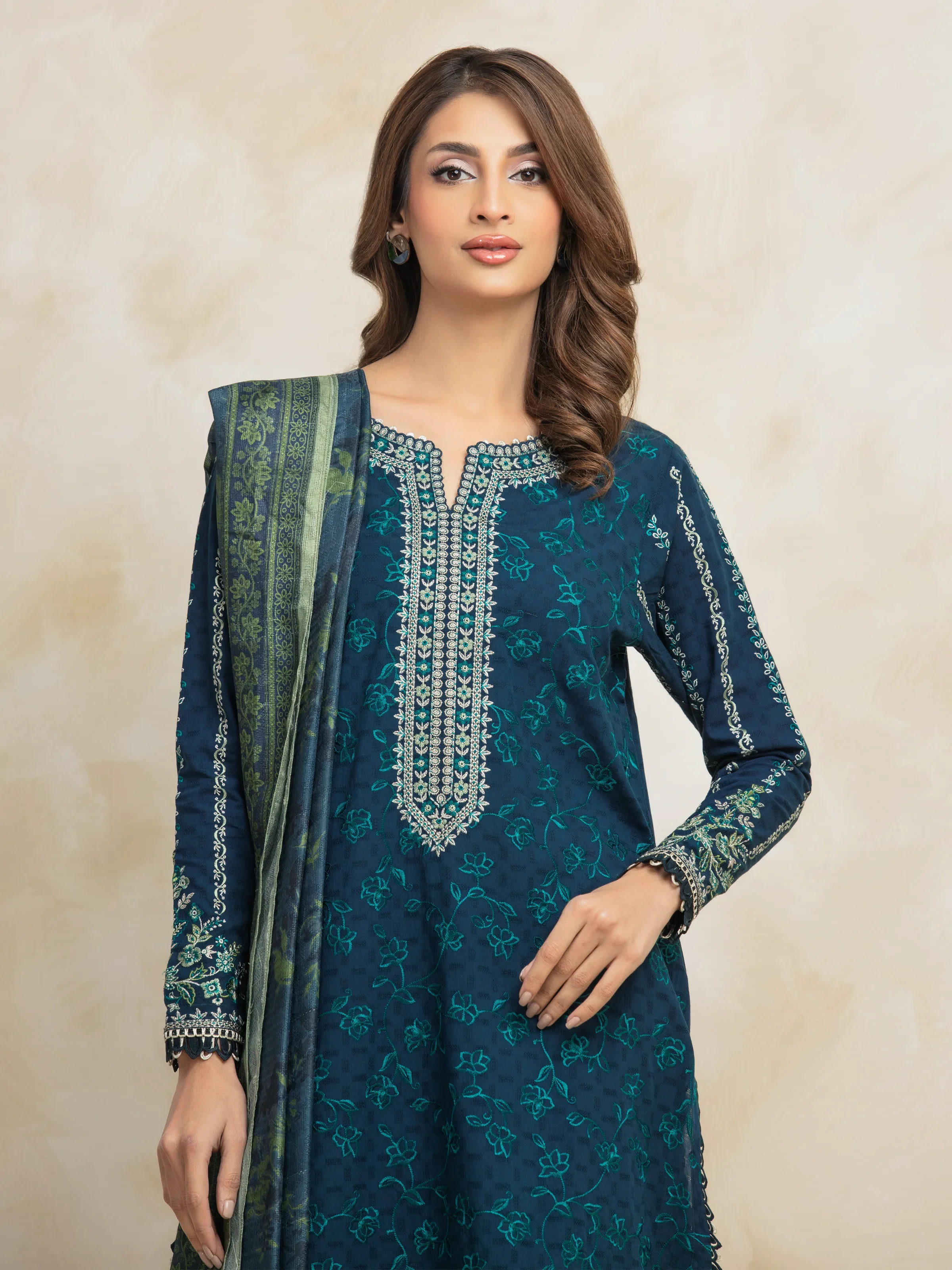 Embroidered Lawn Suit - EWU5V1-31226-3P - Image 3