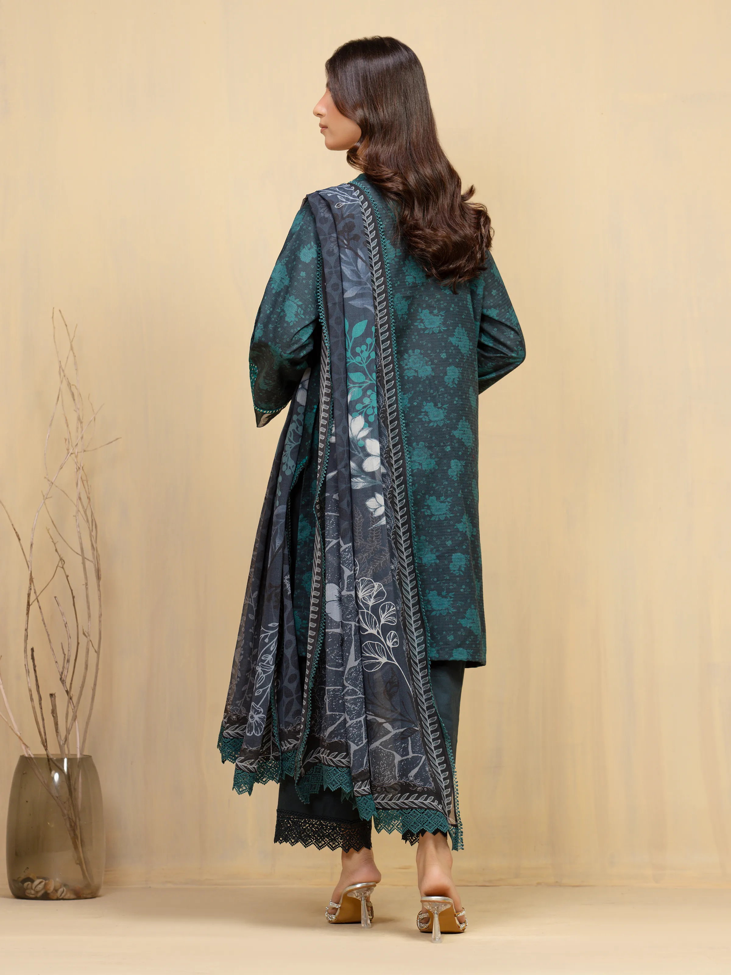 Embroidered Lawn Suit - EWU5V1-31905-3P - Image 6