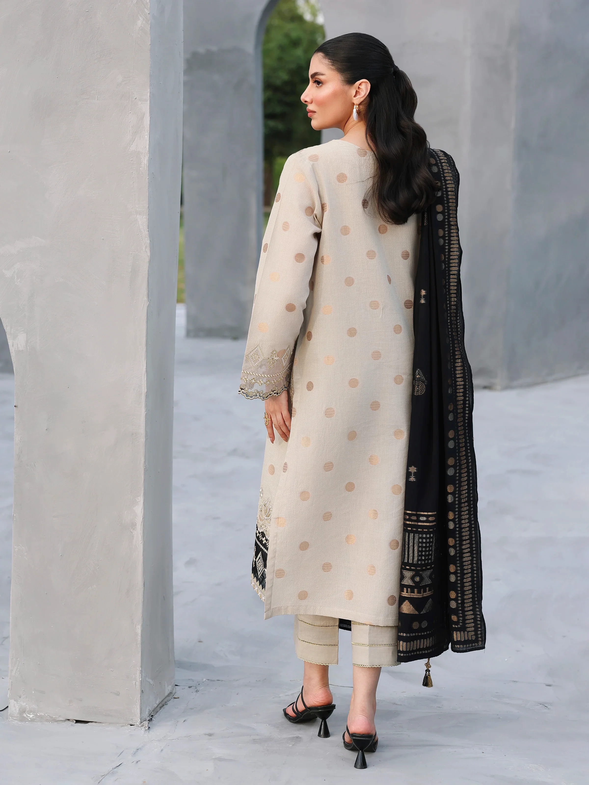Embroidered Jacquard Suit - EWU6V3-33464-3P - Image 6