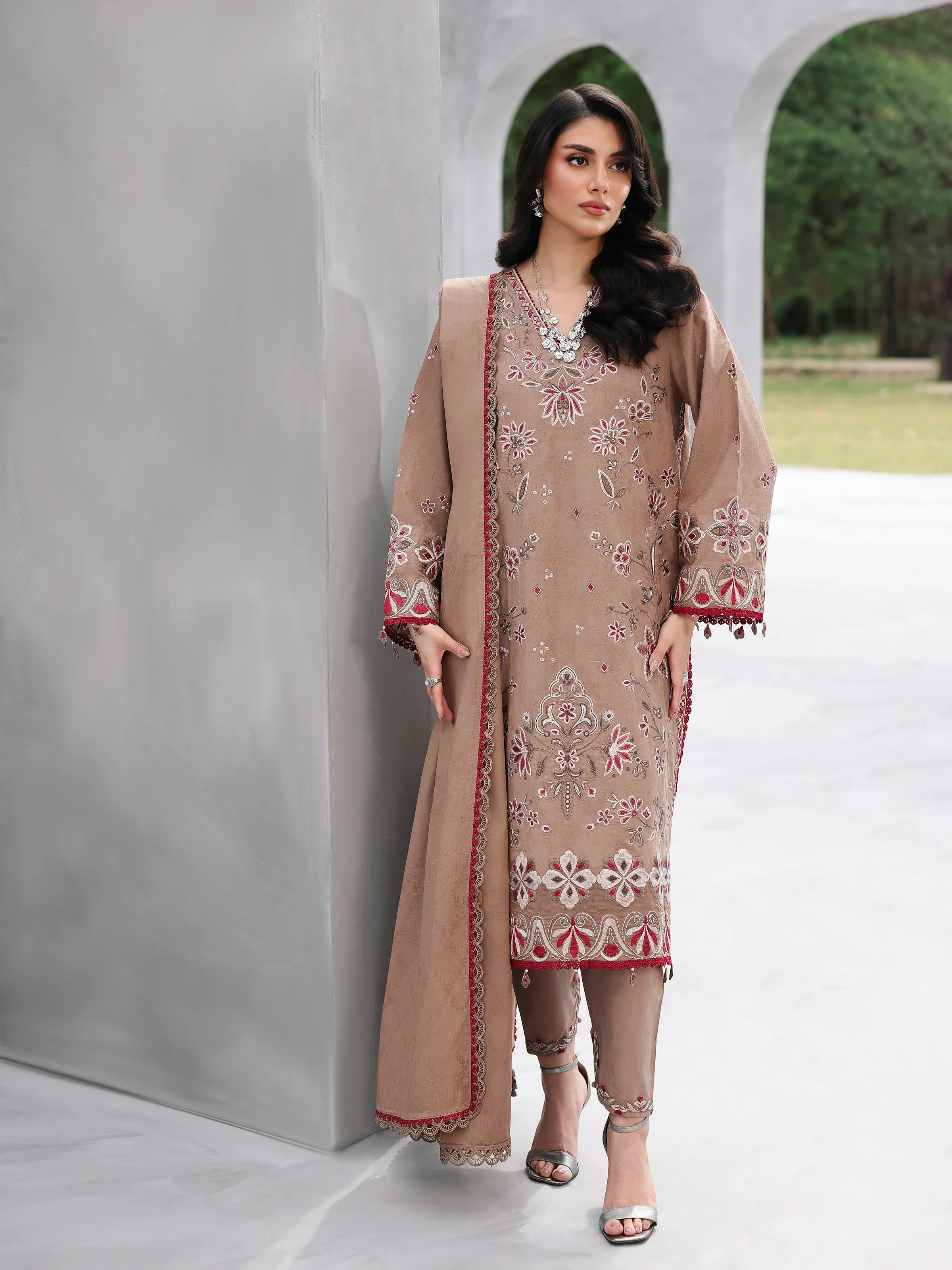 Embroidered Jacquard Suit - EWU6V3-33469-3P