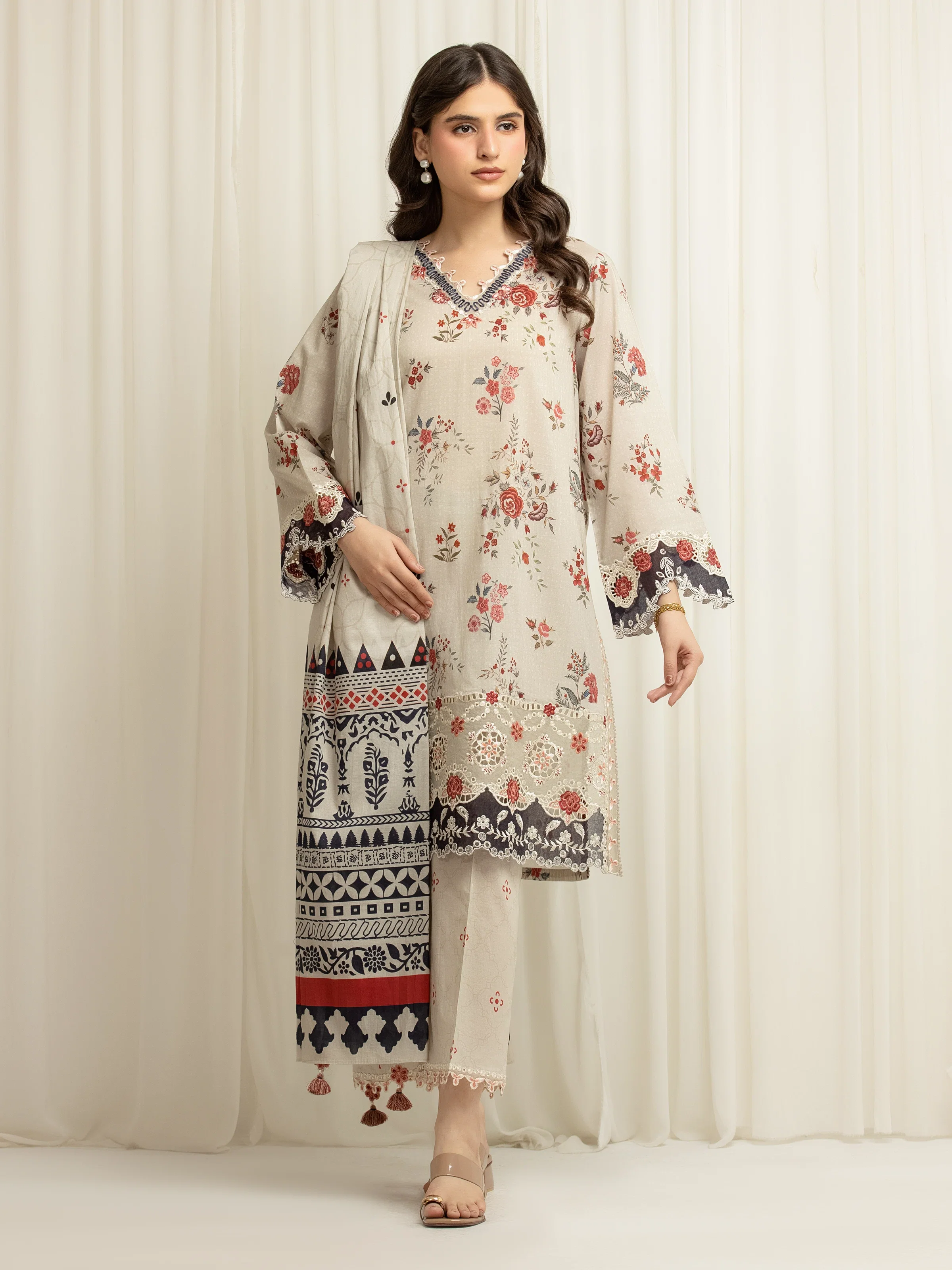 Embroidered Lawn Suit - EWU6V1-33012-3P