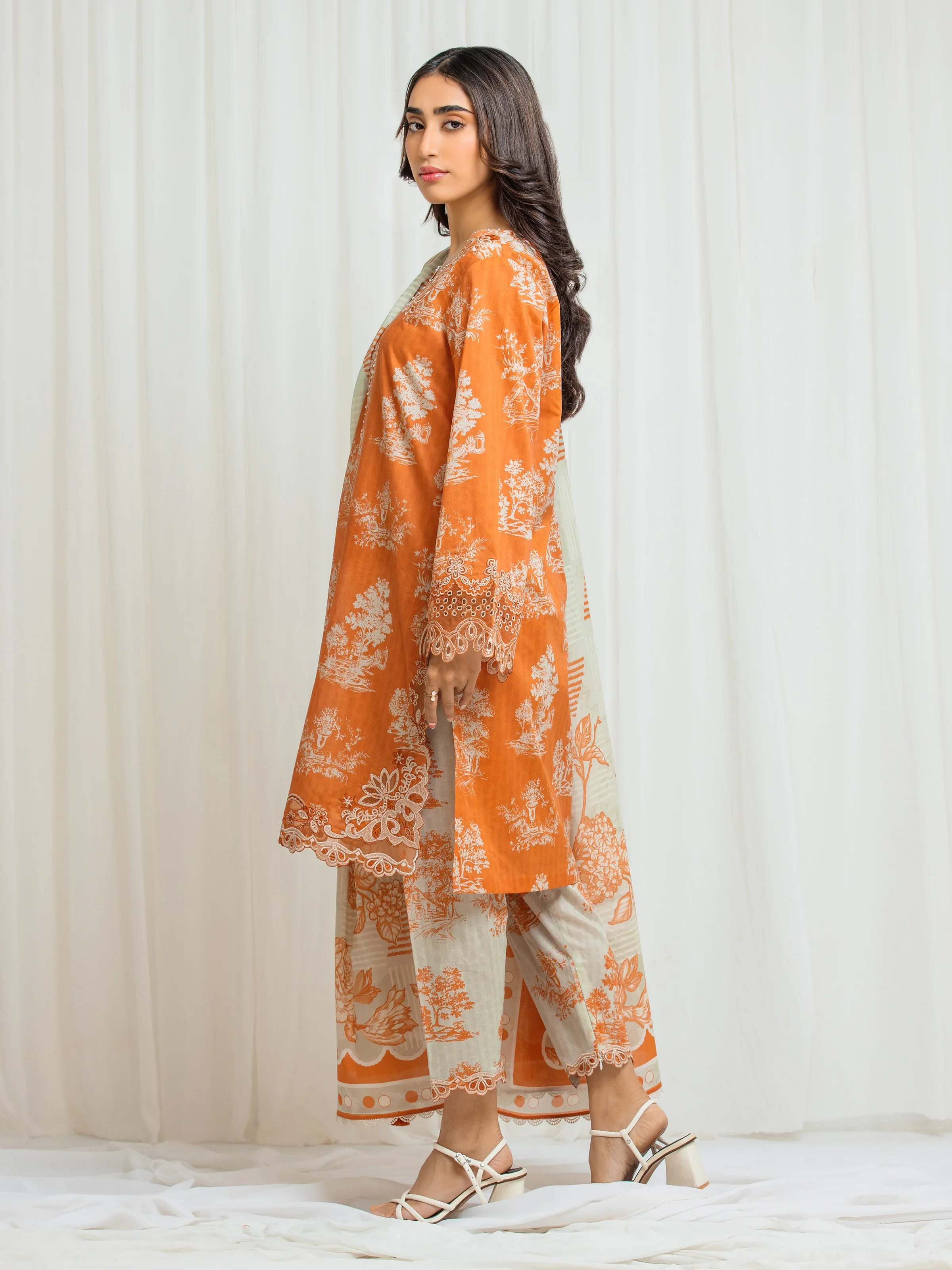 Embroidered Lawn Suit - EWU6V1-33015-3P - Image 5