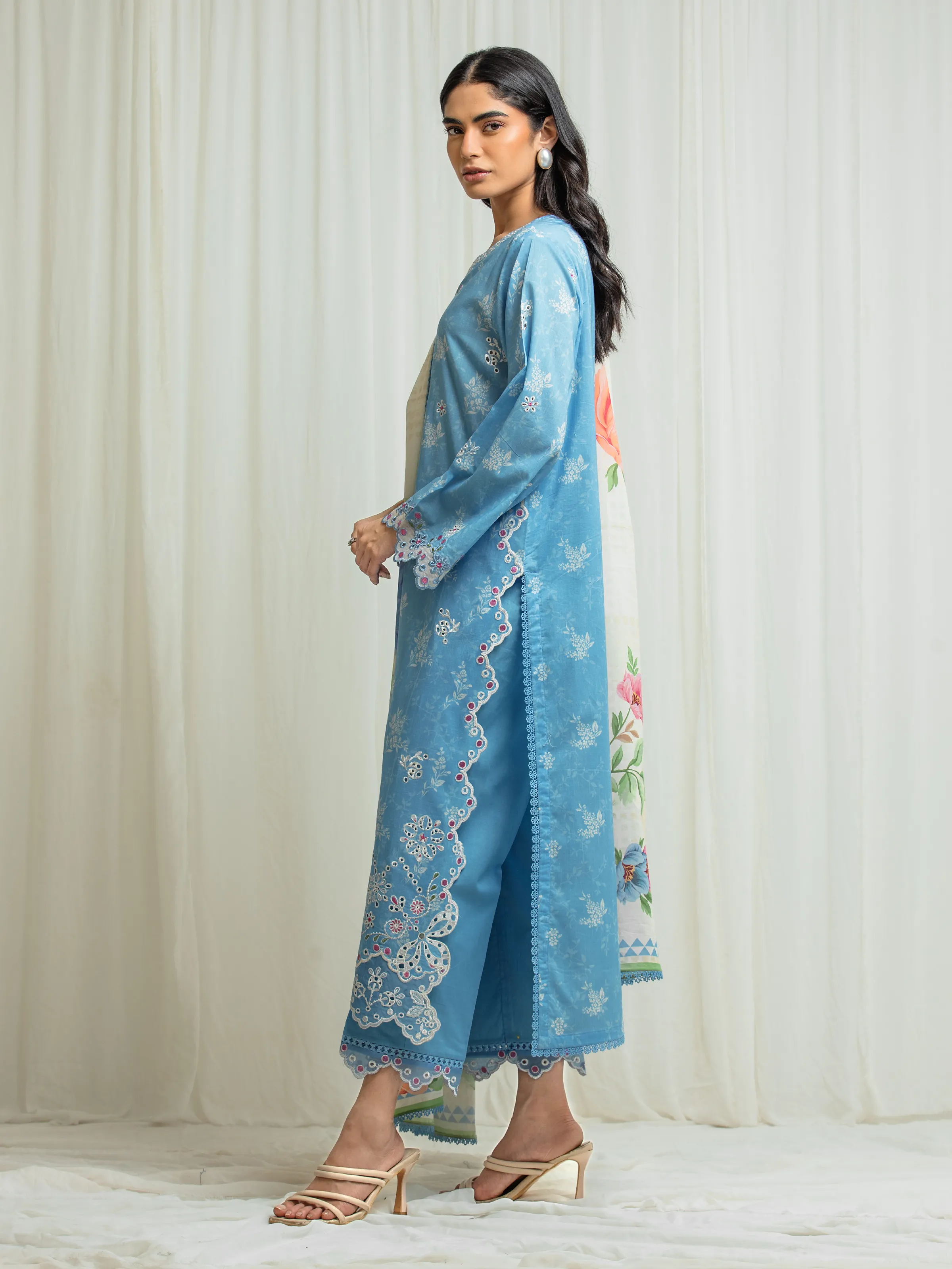 Embroidered Lawn Suit - EWU6V1-33016-3P - Image 5