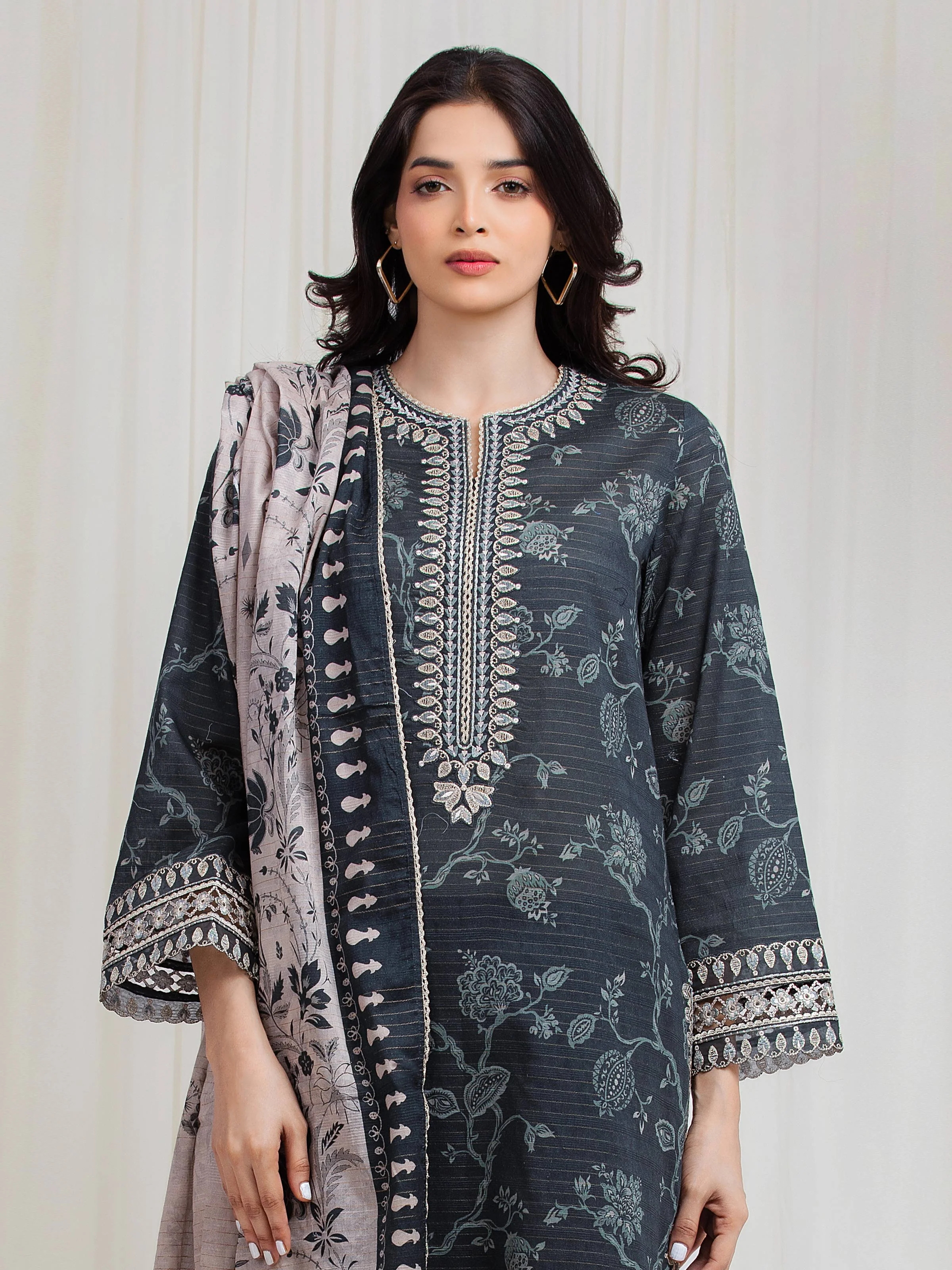 Embroidered Zari Lawn Suit - EWU6V23-33402-3P - Image 2