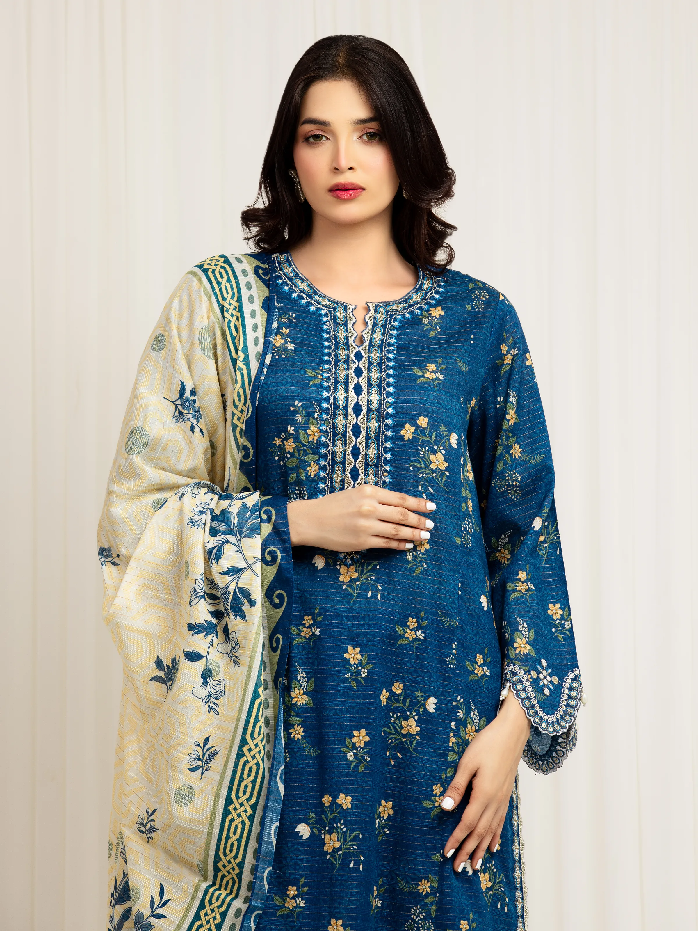 Embroidered Zari Lawn Suit - EWU6V23-33404-3P - Image 2