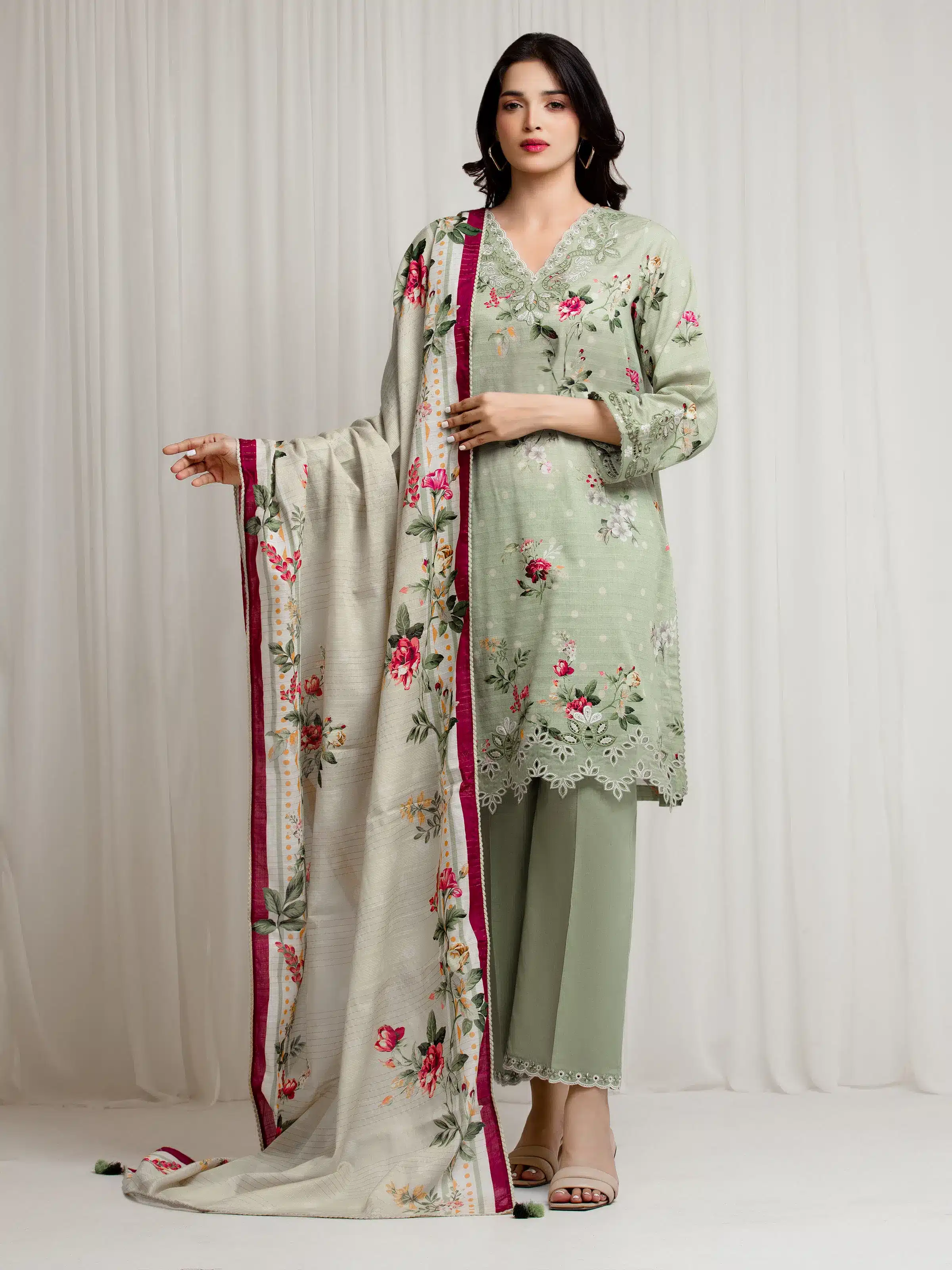 Embroidered Zari Lawn Suit - EWU6V23-33405-3P