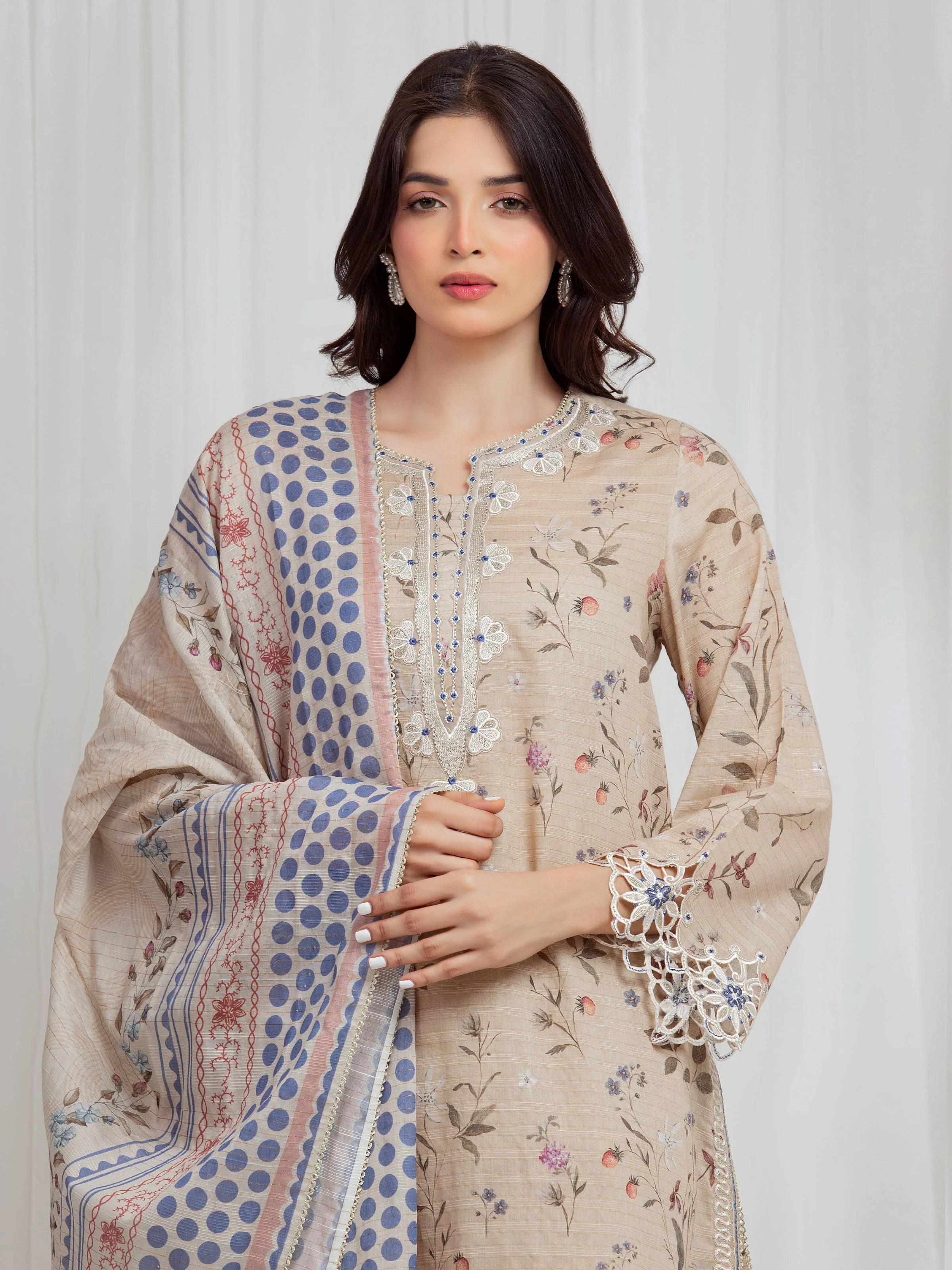 Embroidered Zari Lawn Suit - EWU6V23-33406-3P - Image 2