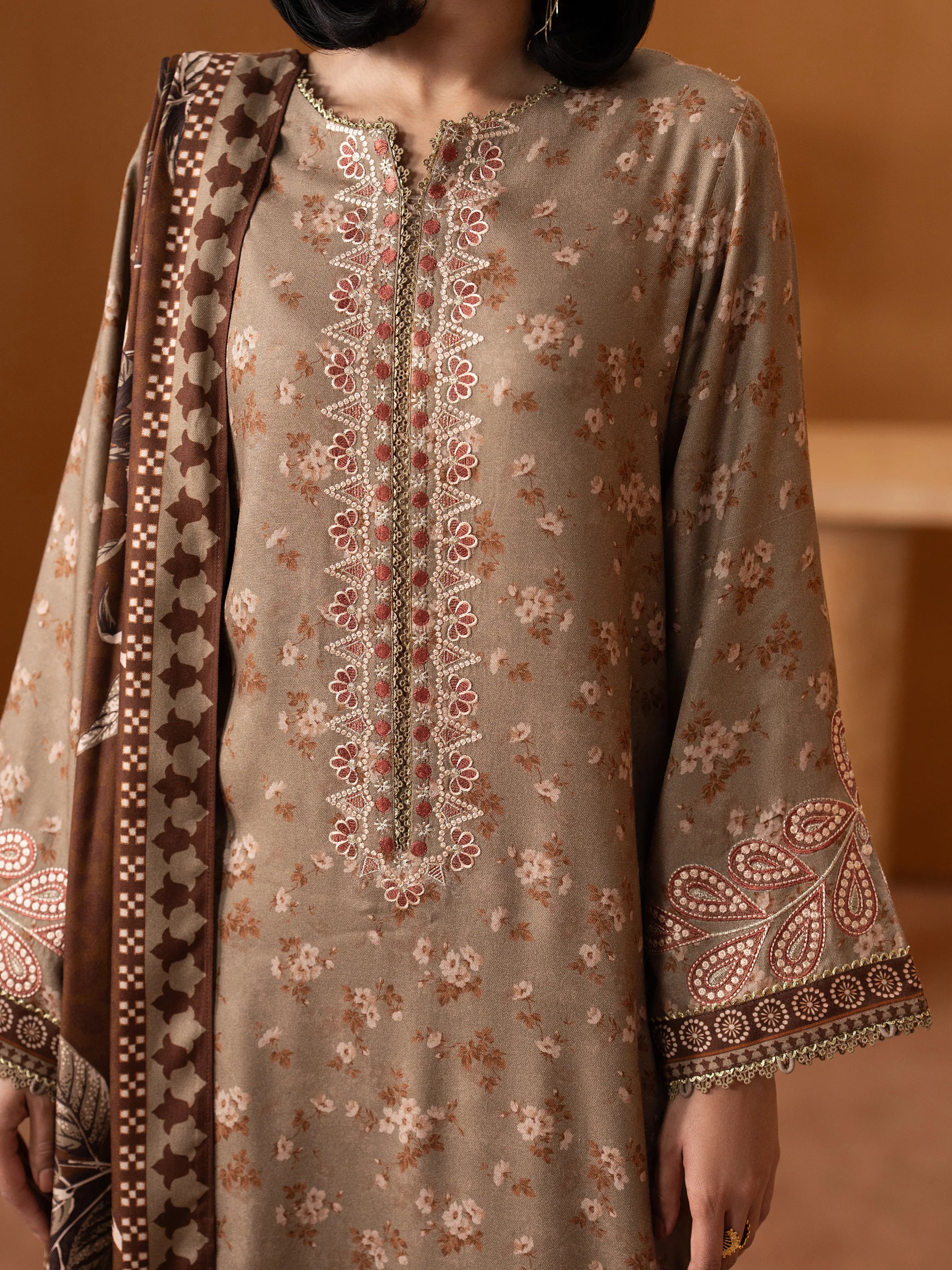 Embroidered Twill Viscose Suit - EWU5V20-32089-3P - Image 4