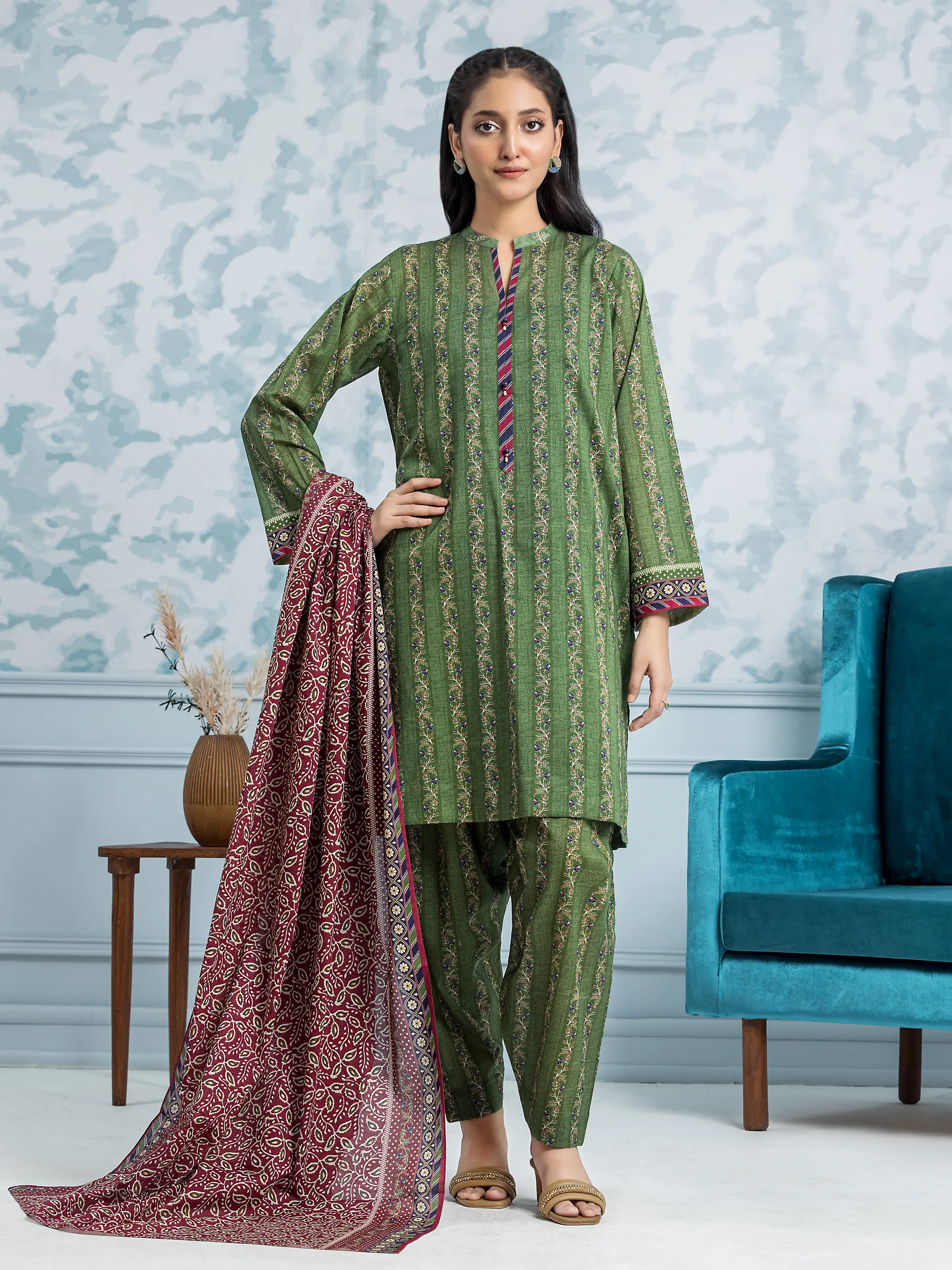 Printed Khaddar Suit - EWU24A3-29702-3P