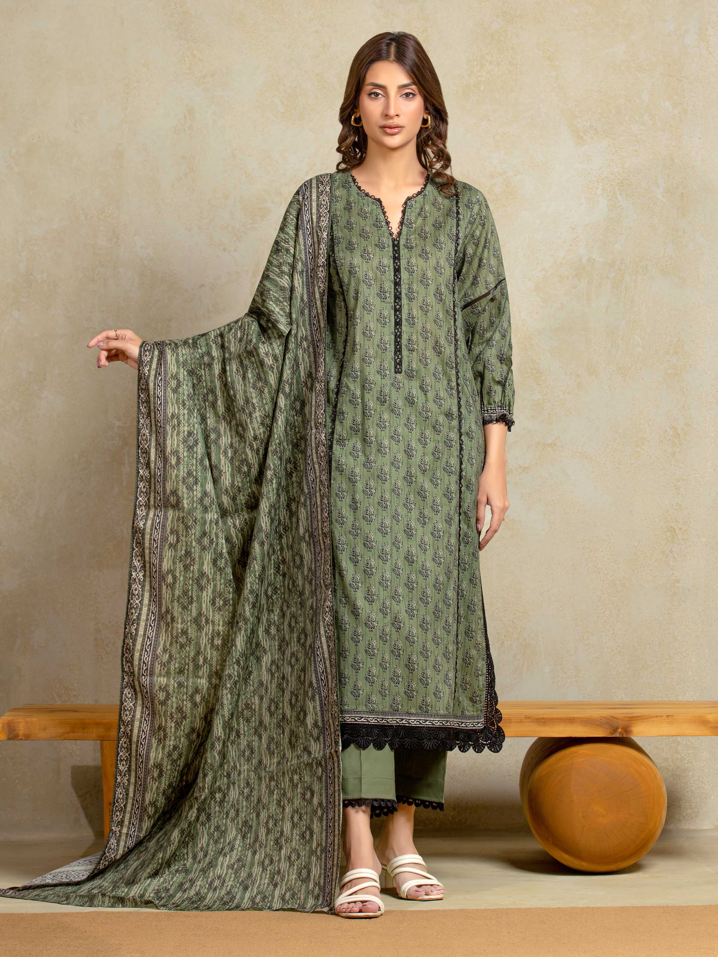 Unstitched Printed Khaddar Suit - EWU5A3-35903-3P