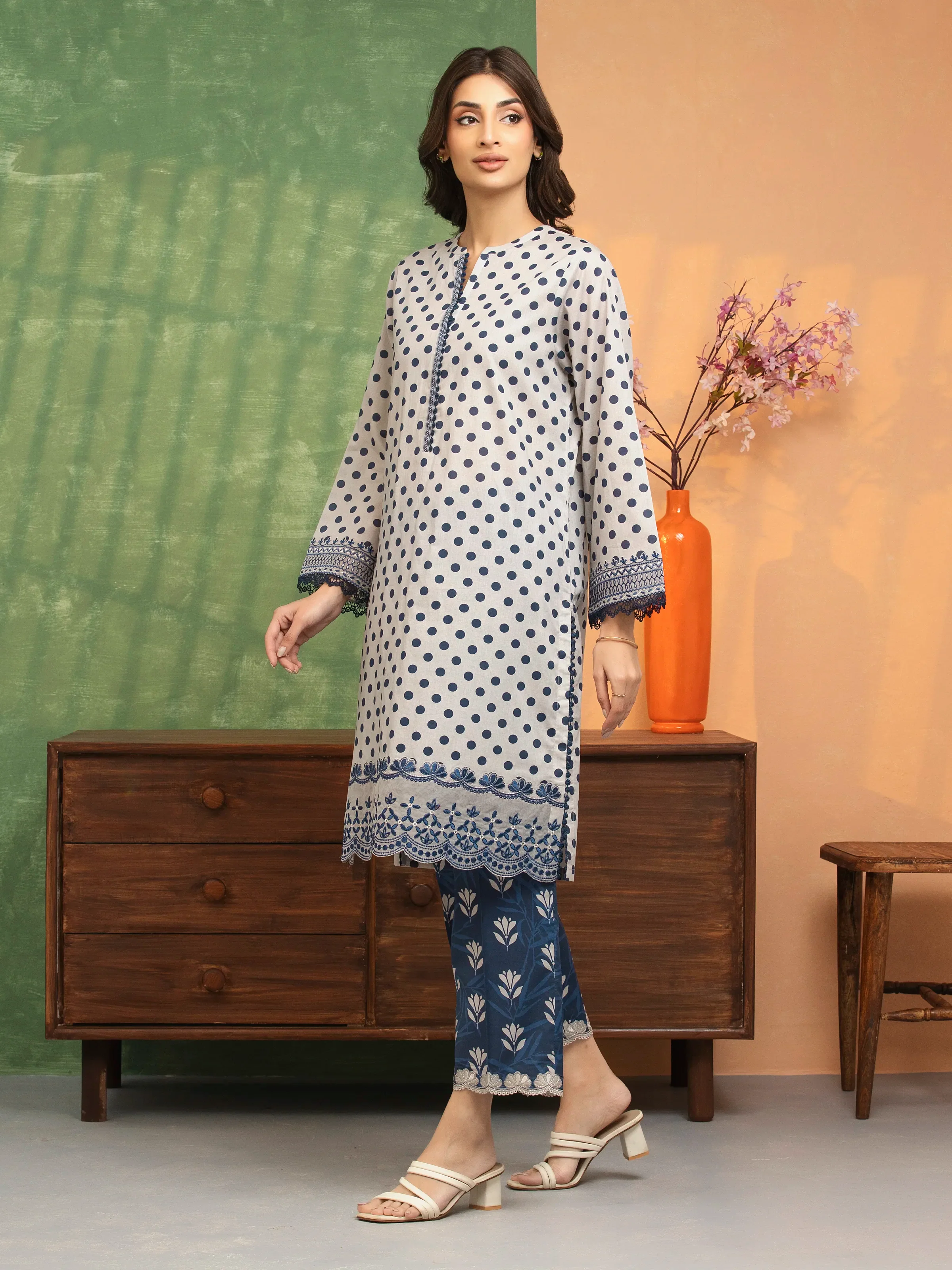 Embroidered Lawn Shirt Trouser - EWU5V1-31462ST - Image 3