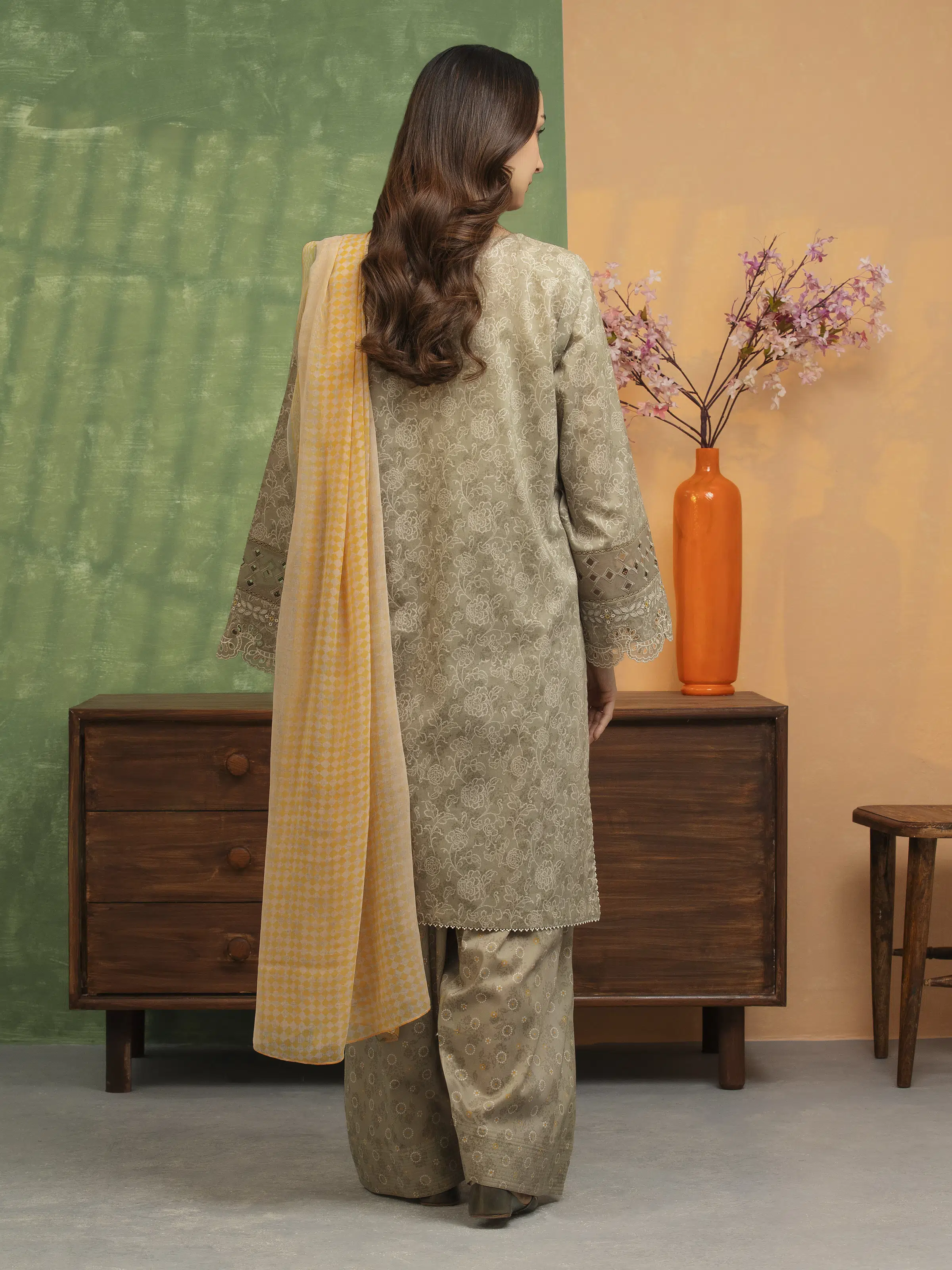 Embroidered Lawn Suit - EWU5V1-31411-3P - Image 6
