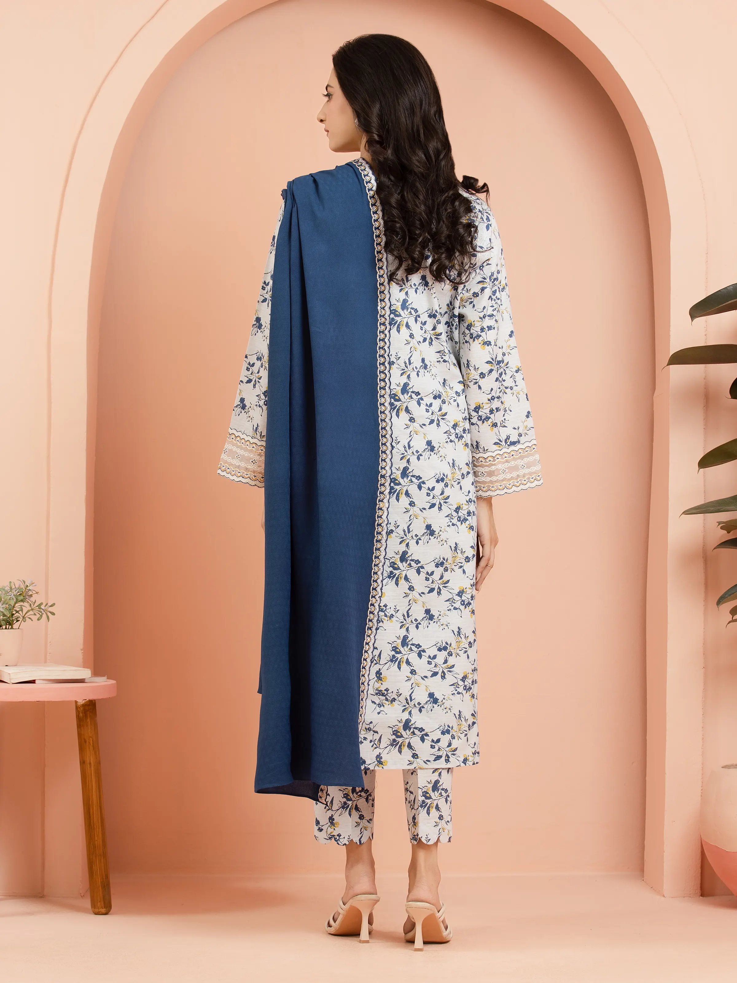 Embroidered Khaddar Suit - EWU24V11-30195-3P - Image 2