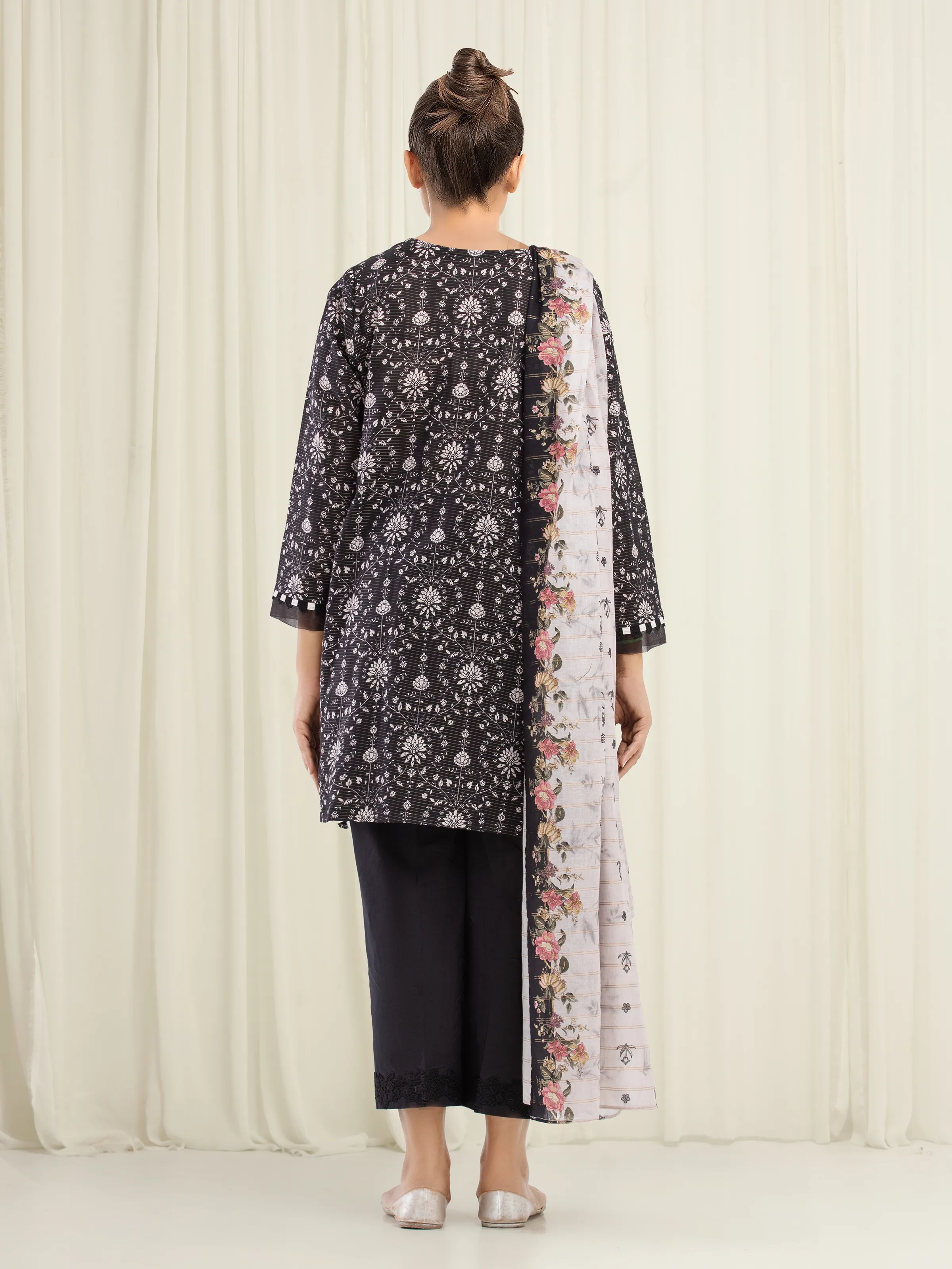Printed Zari Lawn Suit - EWU6M6-048-3P - Image 5