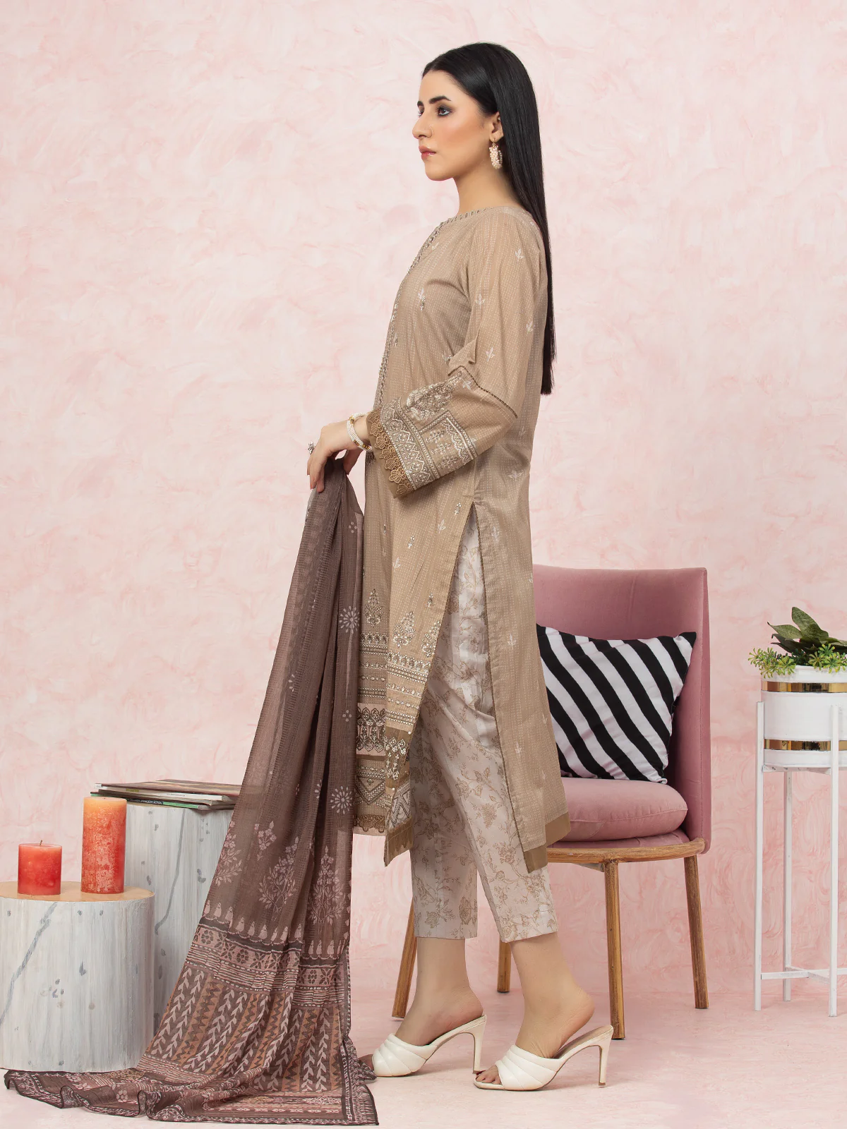 Embroidered Lawn Shirt Trouser - EWU22V1-26577ST - Image 8