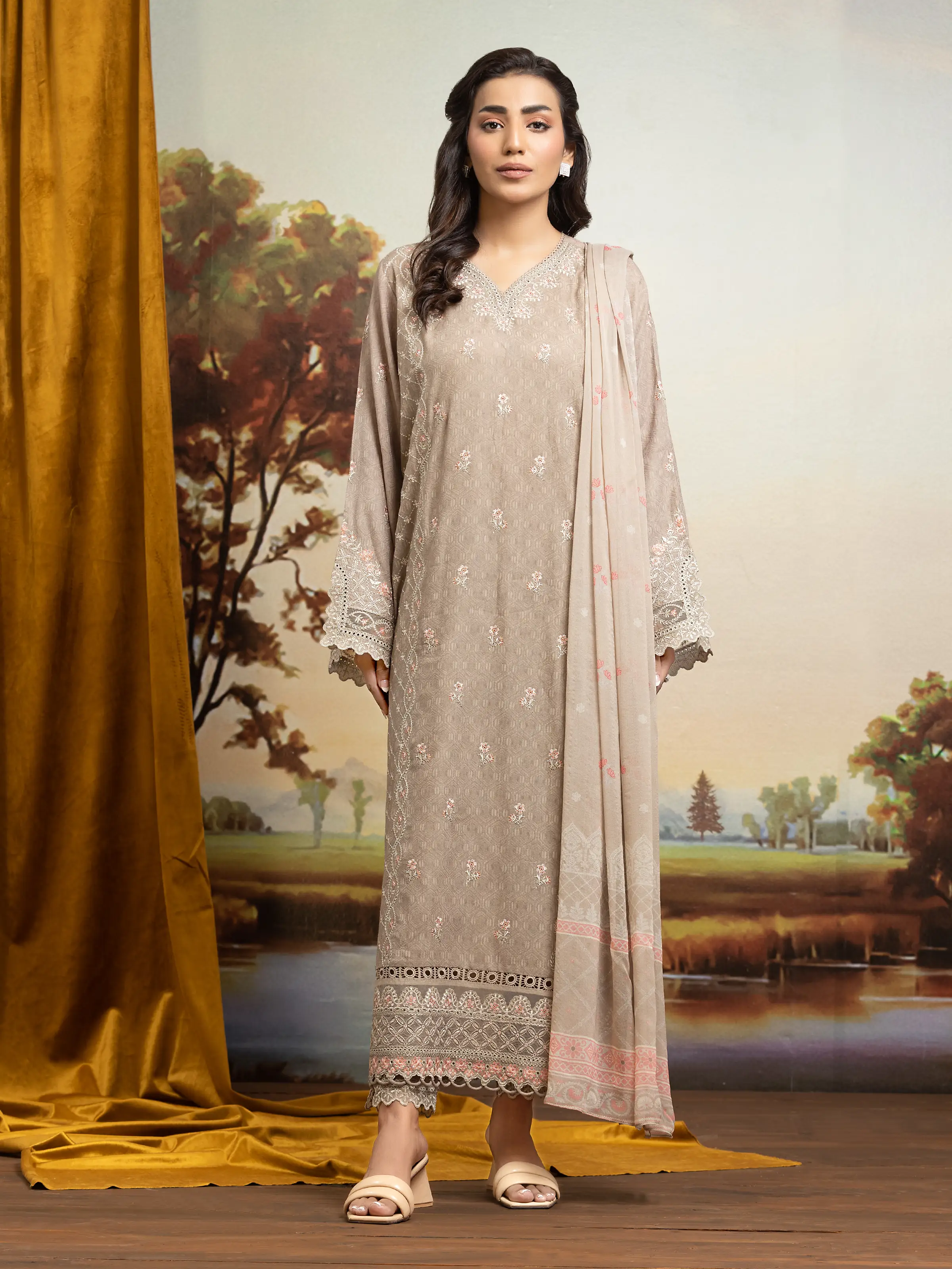 Embroidered Dobby Suit - EWU24V7-30166-3P