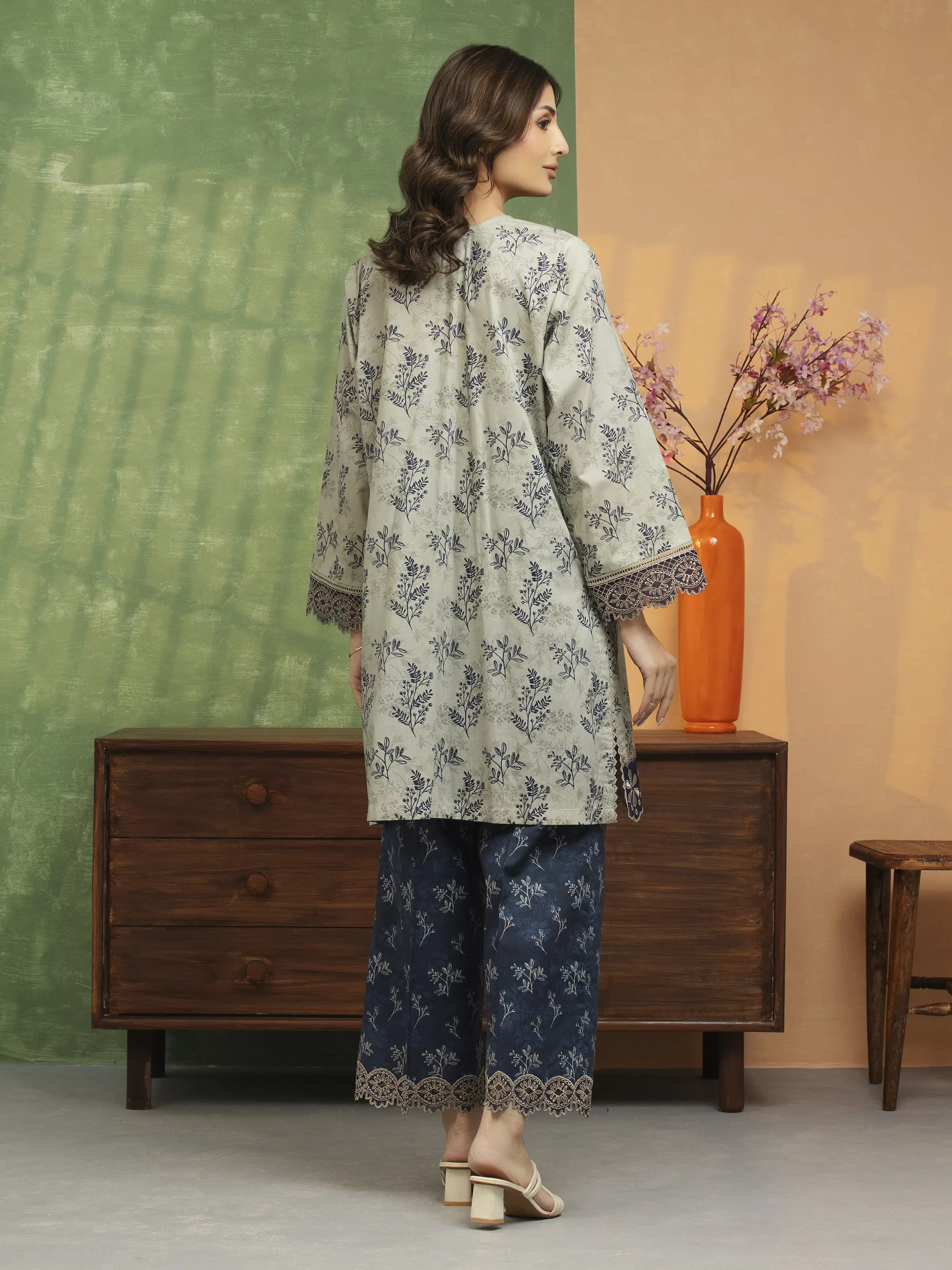 Embroidered Lawn Shirt Trouser - EWU5V1-31460ST - Image 4